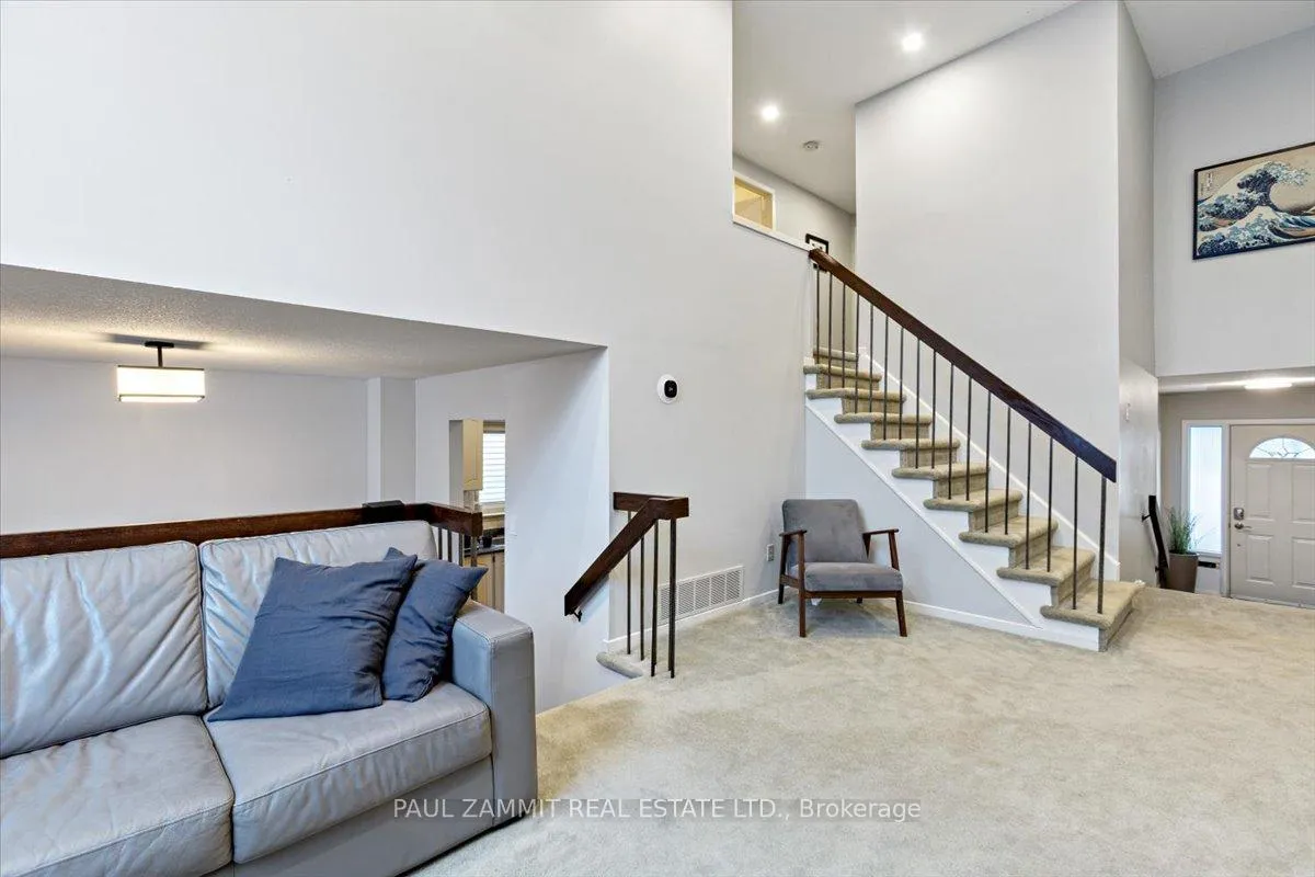Photo 10 of 204 Snowshoe Crescent, Markham, German Mills — HOMEH