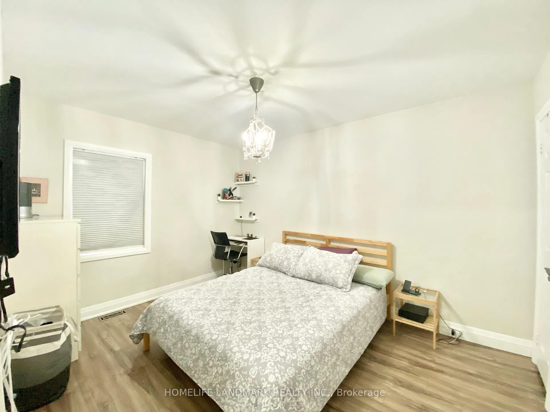 Photo 9 of 689 Jane Street, Toronto, Rockcliffe-Smythe — HOMEH