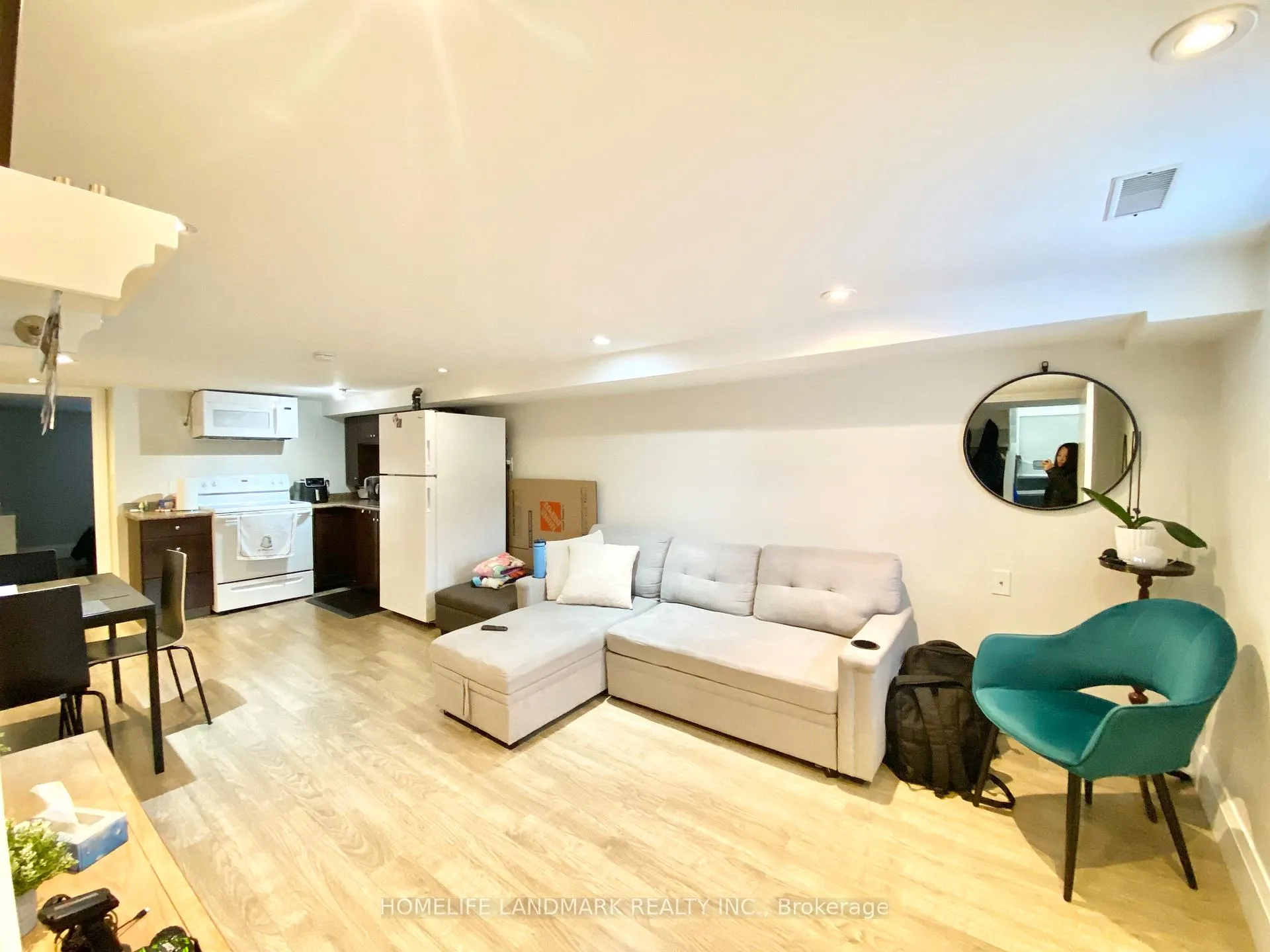 Photo 17 of 689 Jane Street, Toronto, Rockcliffe-Smythe — HOMEH