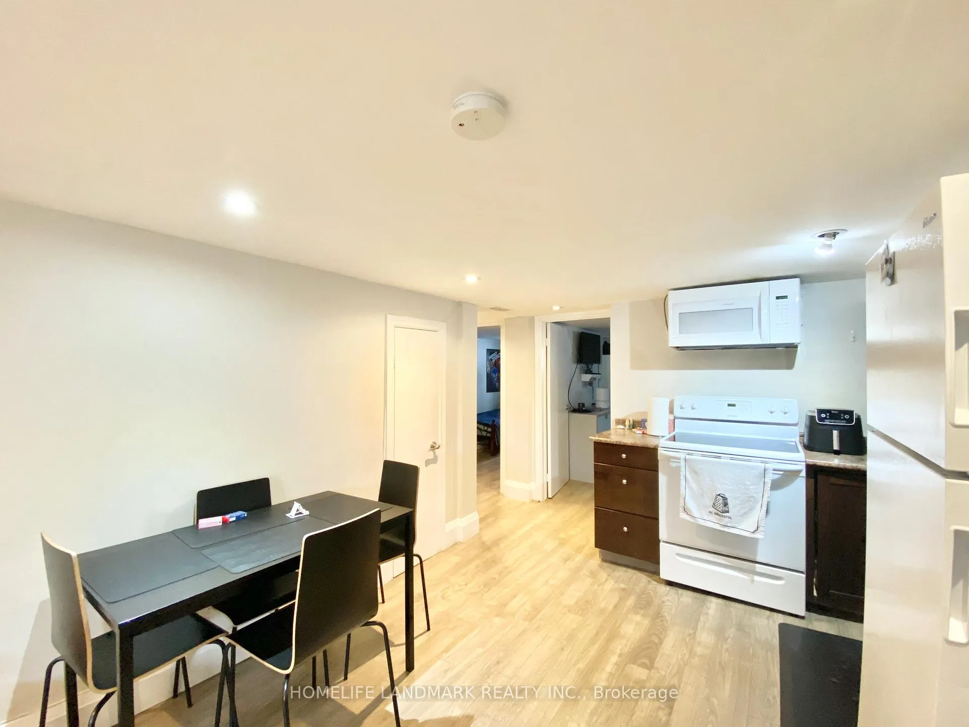 Photo 18 of 689 Jane Street, Toronto, Rockcliffe-Smythe — HOMEH