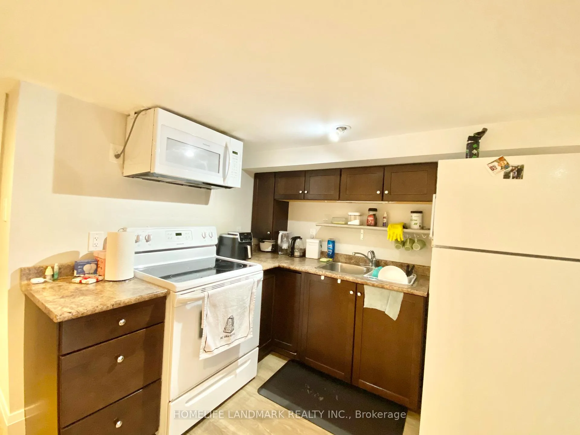 Photo 20 of 689 Jane Street, Toronto, Rockcliffe-Smythe — HOMEH