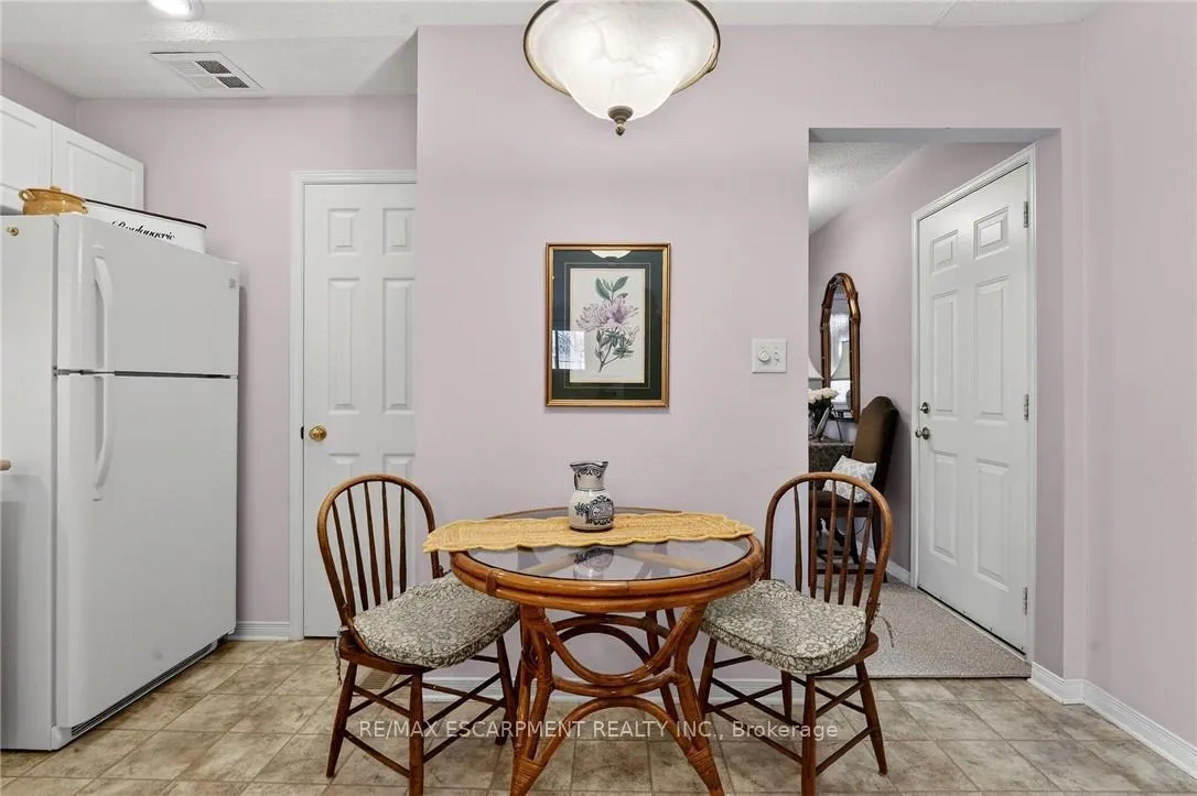 Photo 9 of Unit 30, 303 Central Avenue, Grimsby, Grimsby East — HOMEH