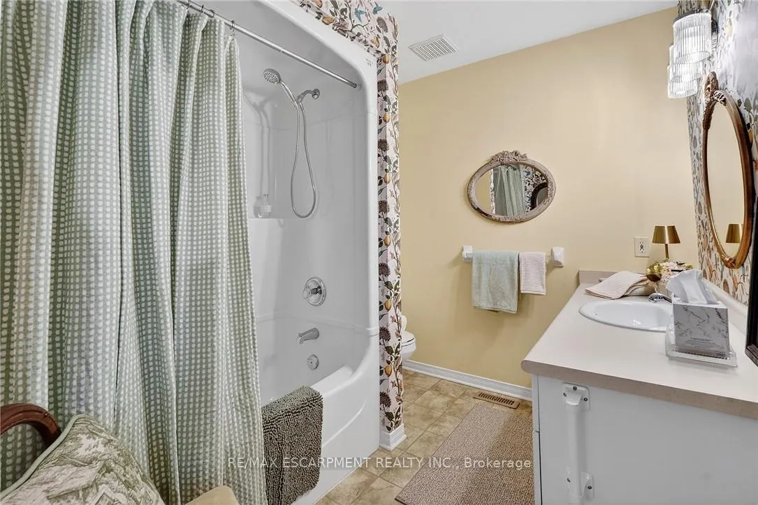 Photo 24 of Unit 30, 303 Central Avenue, Grimsby, Grimsby East — HOMEH