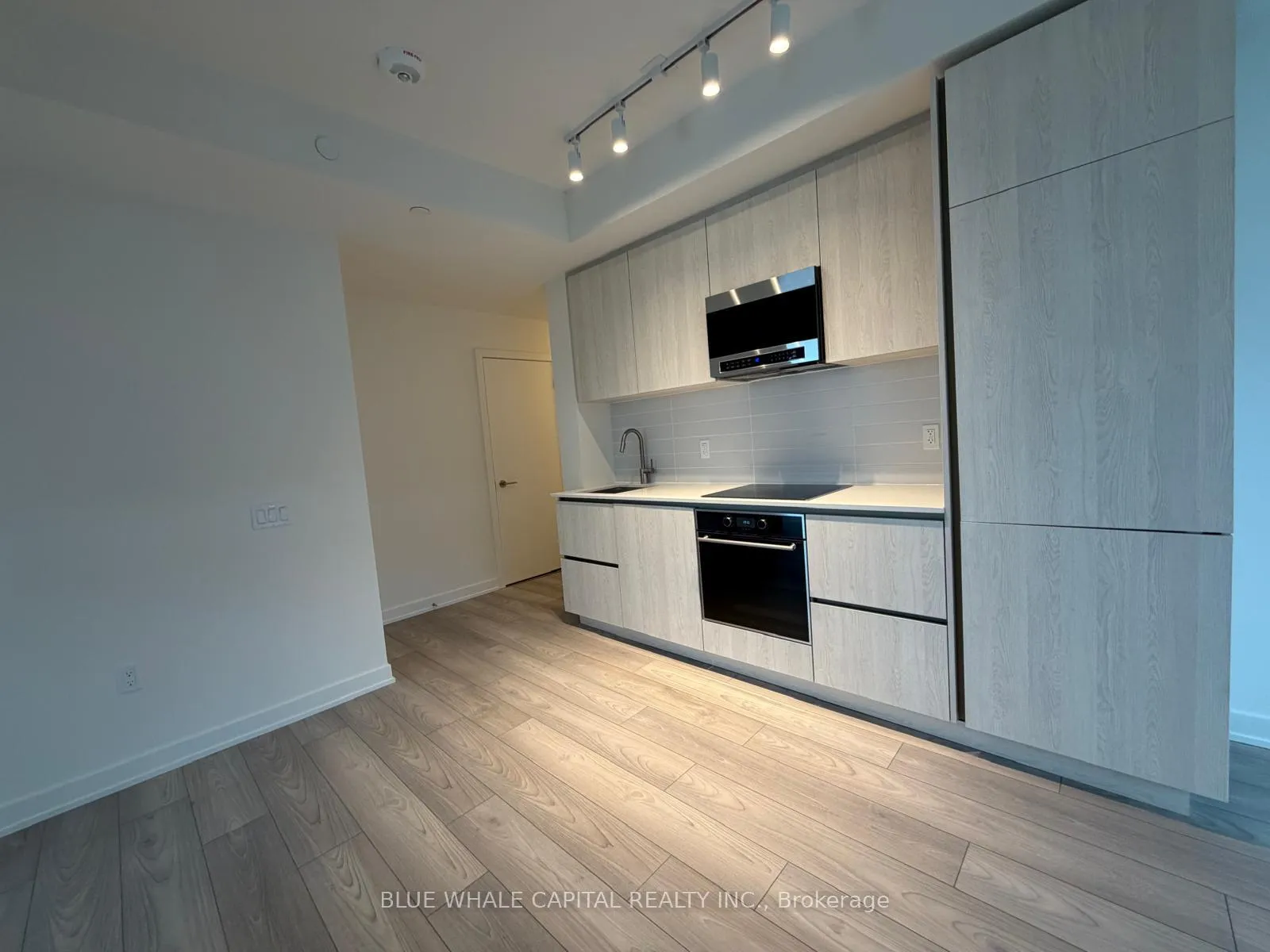 Photo 6 of Unit 2709, 110 Broadway Avenue, Toronto, Mount Pleasant West — HOMEH