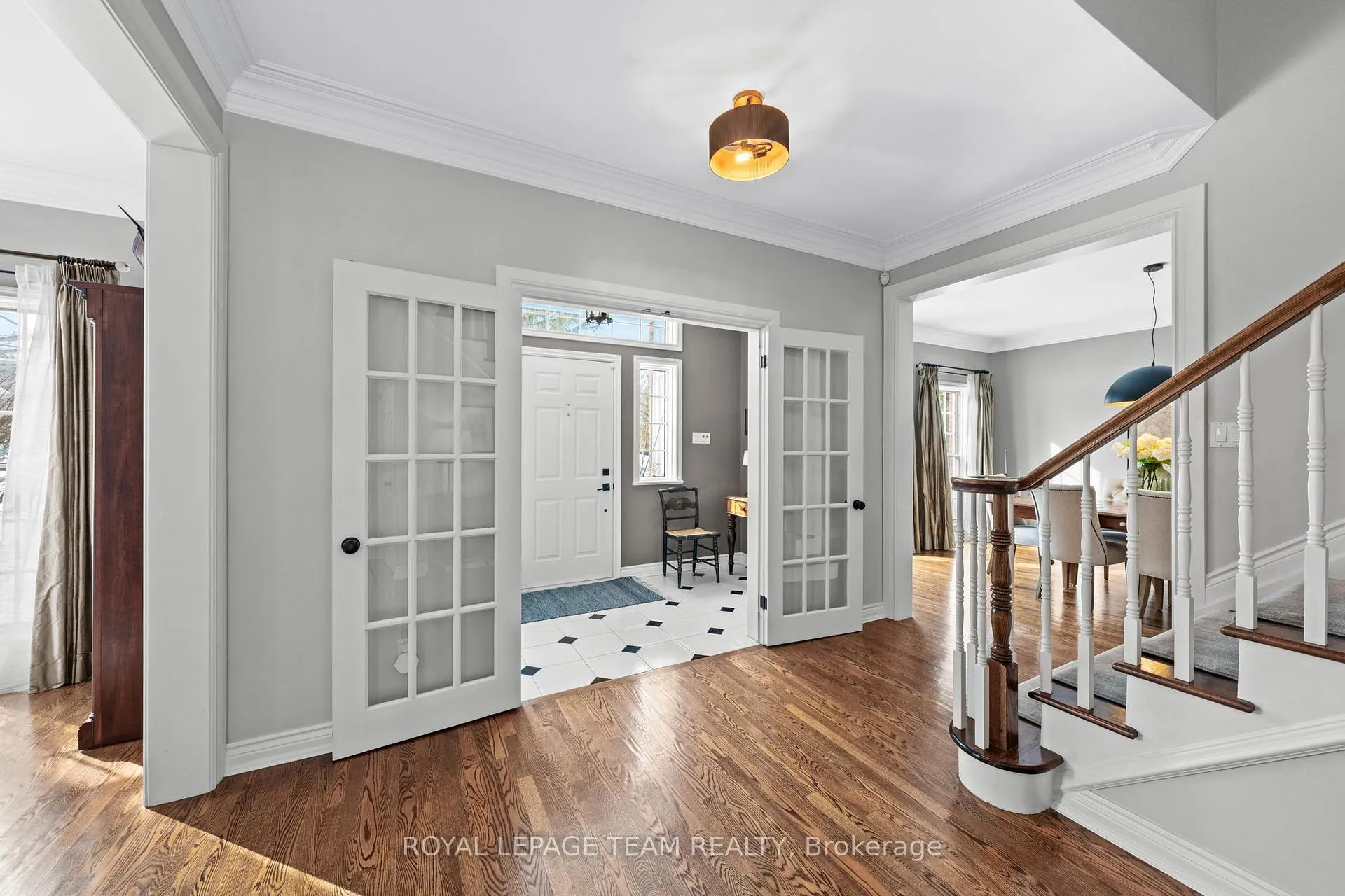 Photo 6 of 5557 Pettapiece Crescent, Ottawa, Manotick Village & Manotick Estates — HOMEH