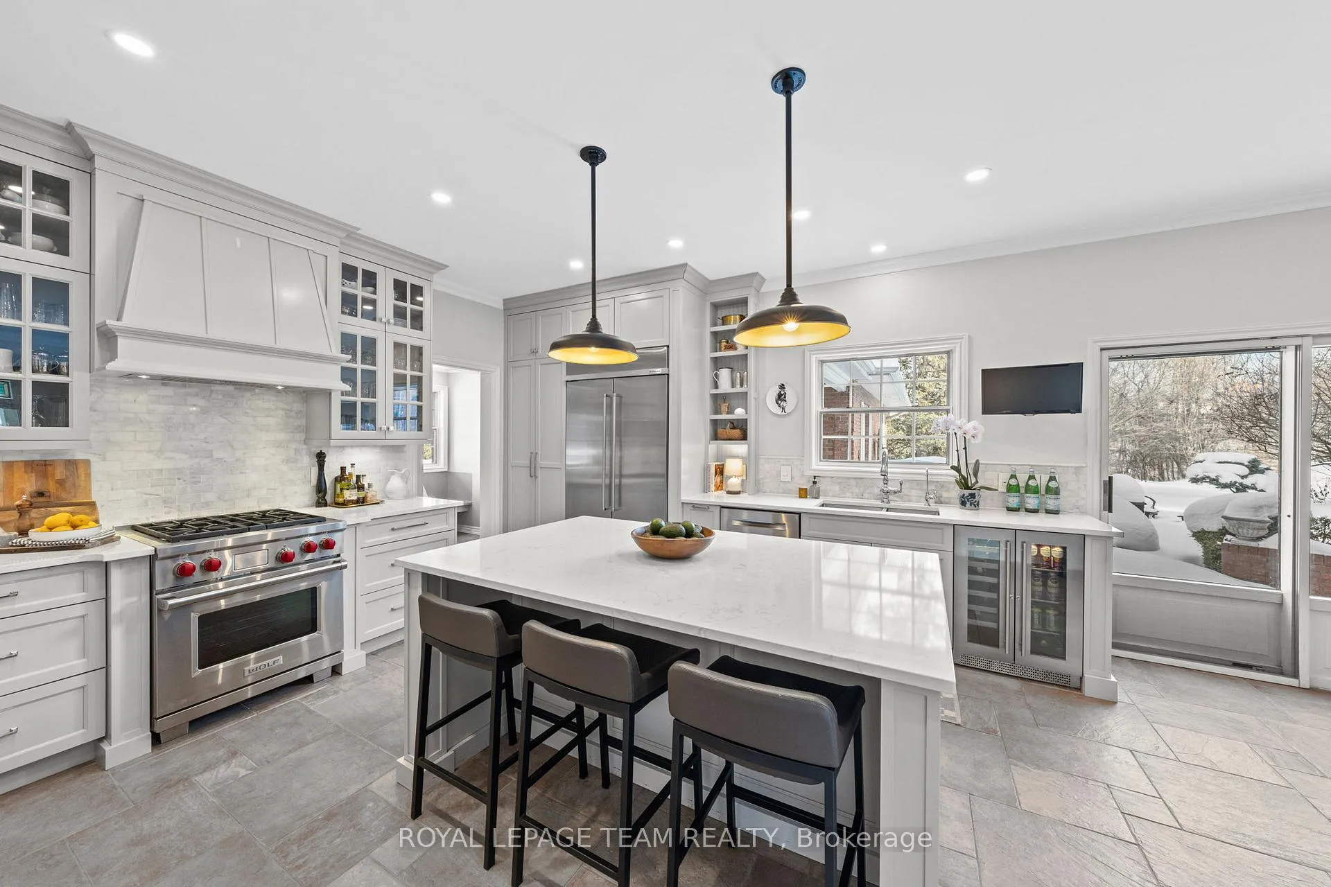 Photo 16 of 5557 Pettapiece Crescent, Ottawa, Manotick Village & Manotick Estates — HOMEH