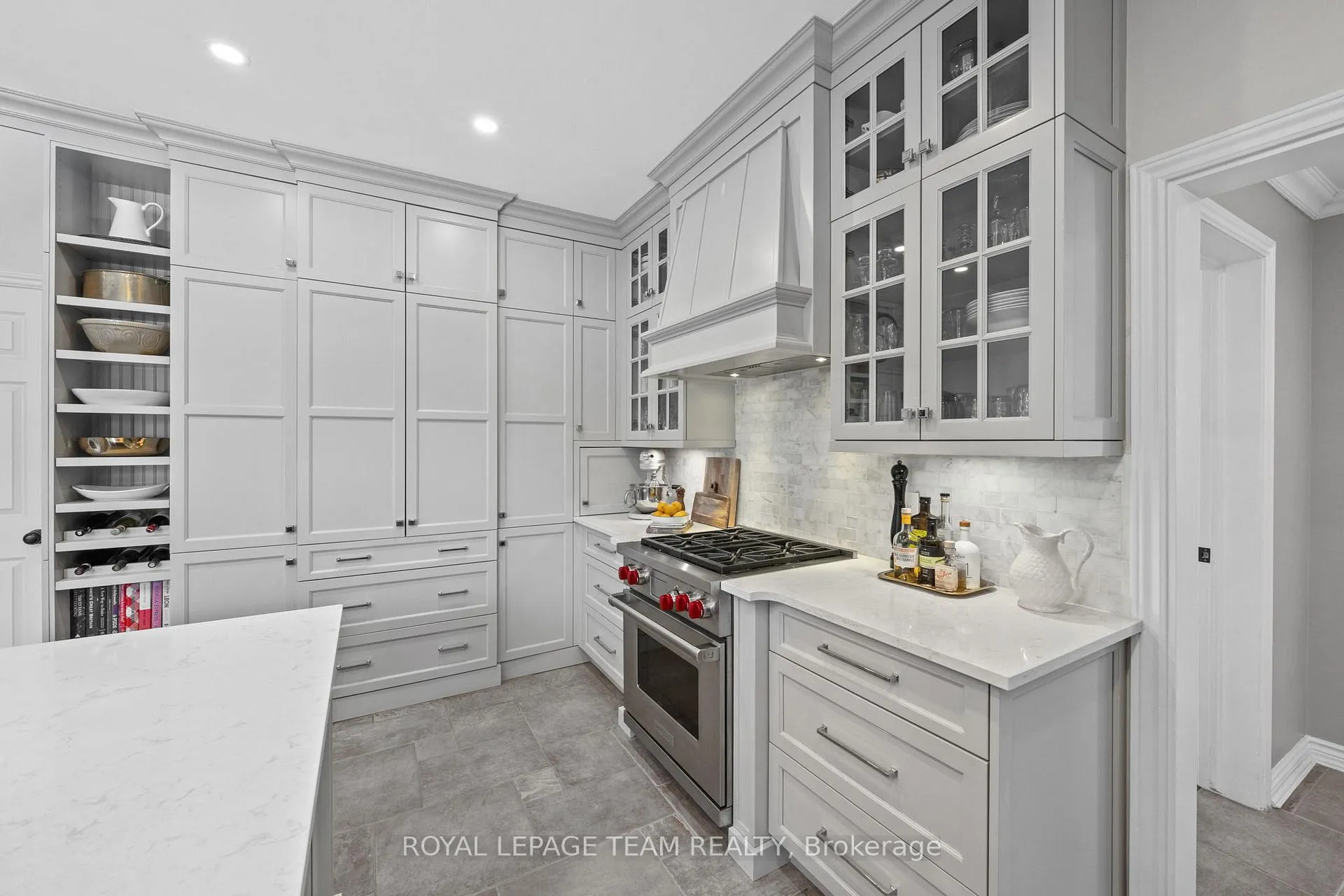 Photo 17 of 5557 Pettapiece Crescent, Ottawa, Manotick Village & Manotick Estates — HOMEH