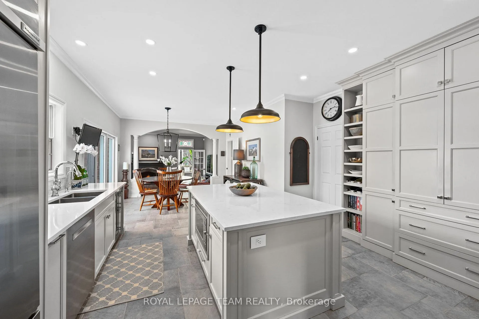 Photo 18 of 5557 Pettapiece Crescent, Ottawa, Manotick Village & Manotick Estates — HOMEH