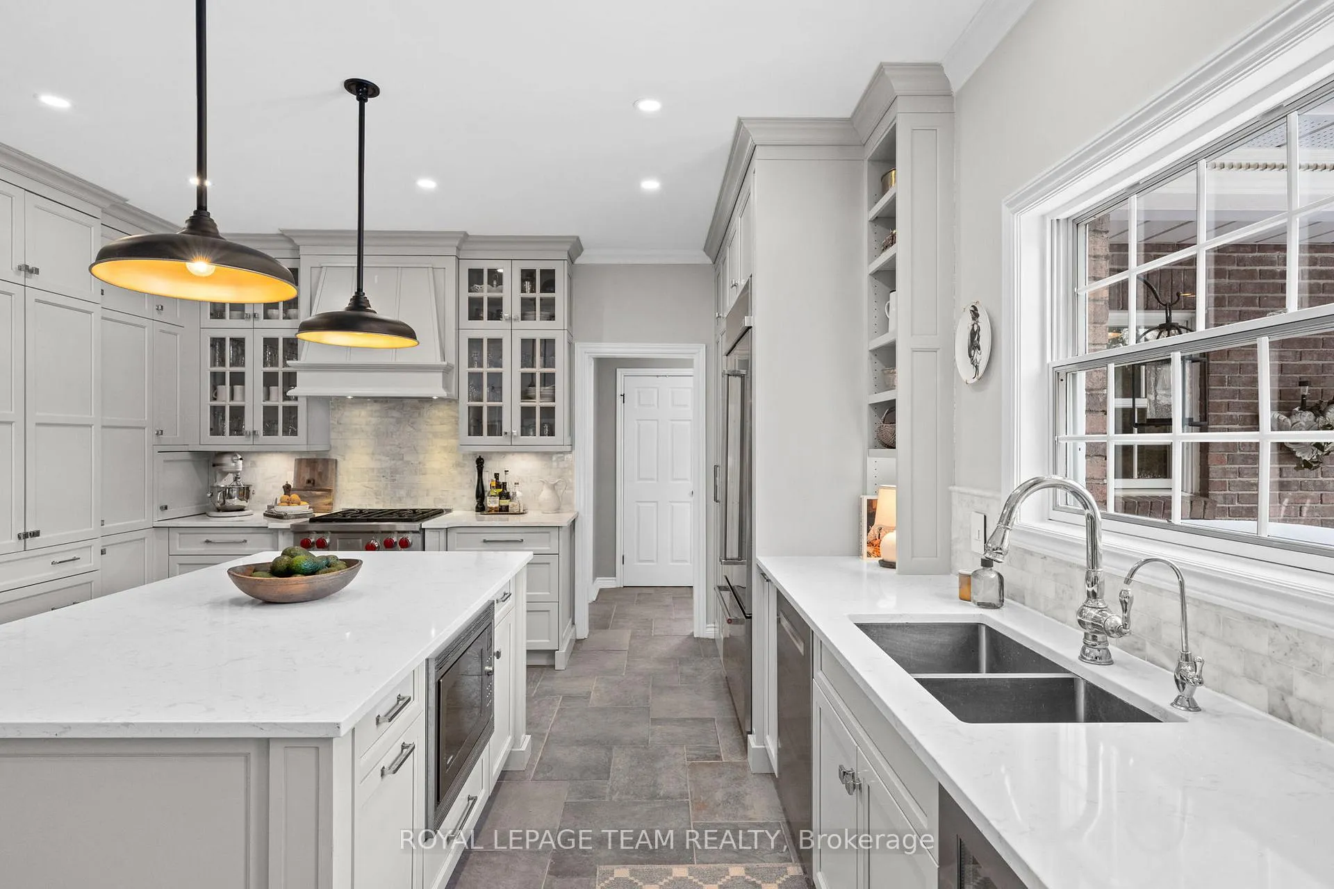 Photo 19 of 5557 Pettapiece Crescent, Ottawa, Manotick Village & Manotick Estates — HOMEH