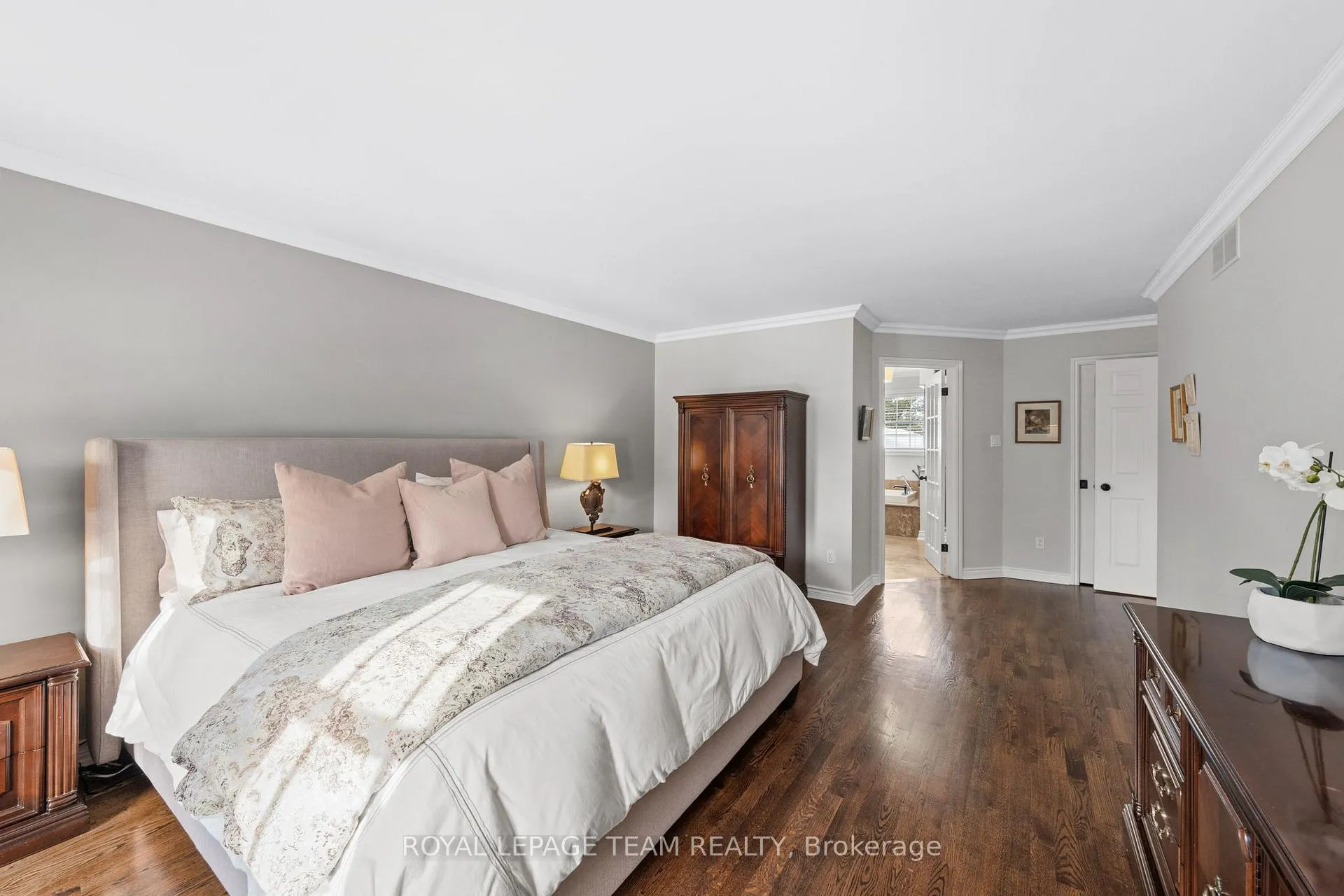 Photo 29 of 5557 Pettapiece Crescent, Ottawa, Manotick Village & Manotick Estates — HOMEH