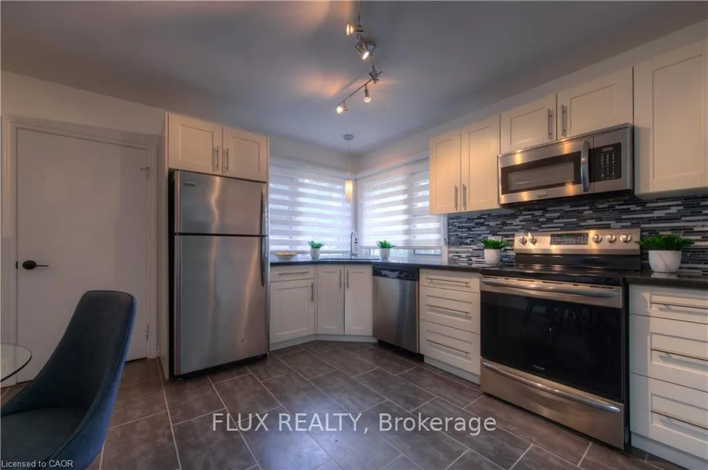 Photo 6 of Unit Main, 88 Broadmoor Avenue, Kitchener — HOMEH