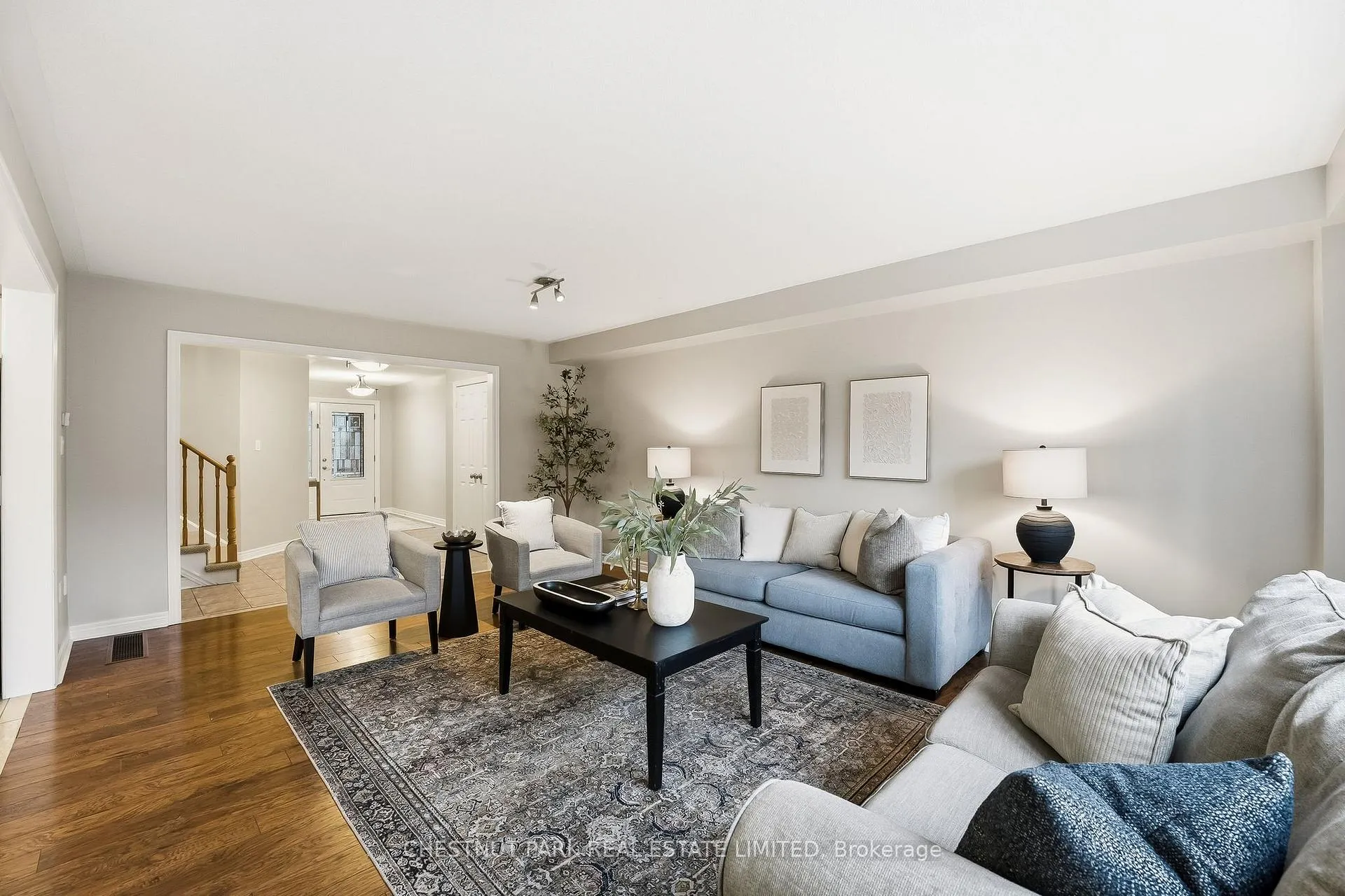Photo 5 of 55 Apple Tree Crescent, Uxbridge — HOMEH