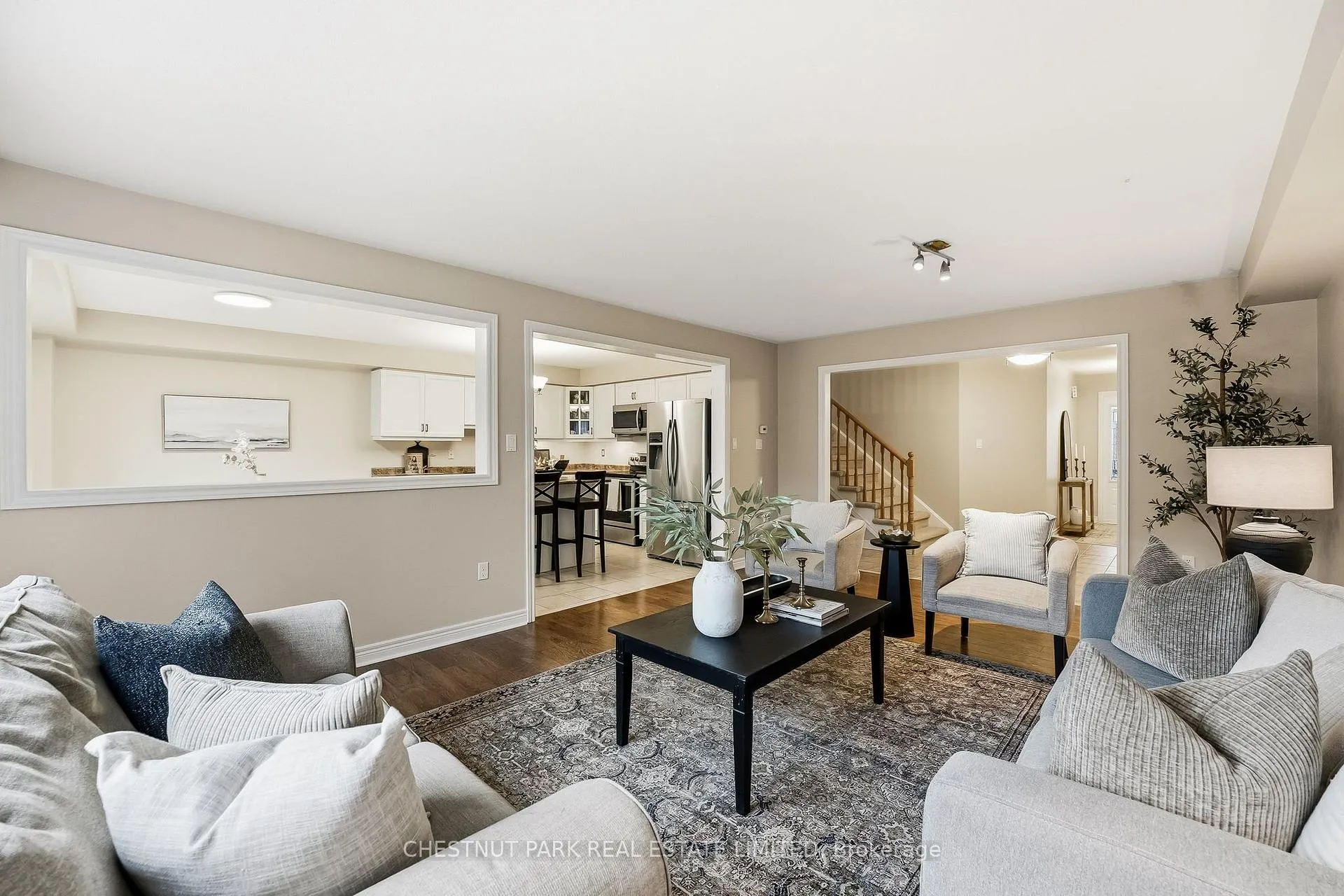 Photo 8 of 55 Apple Tree Crescent, Uxbridge — HOMEH