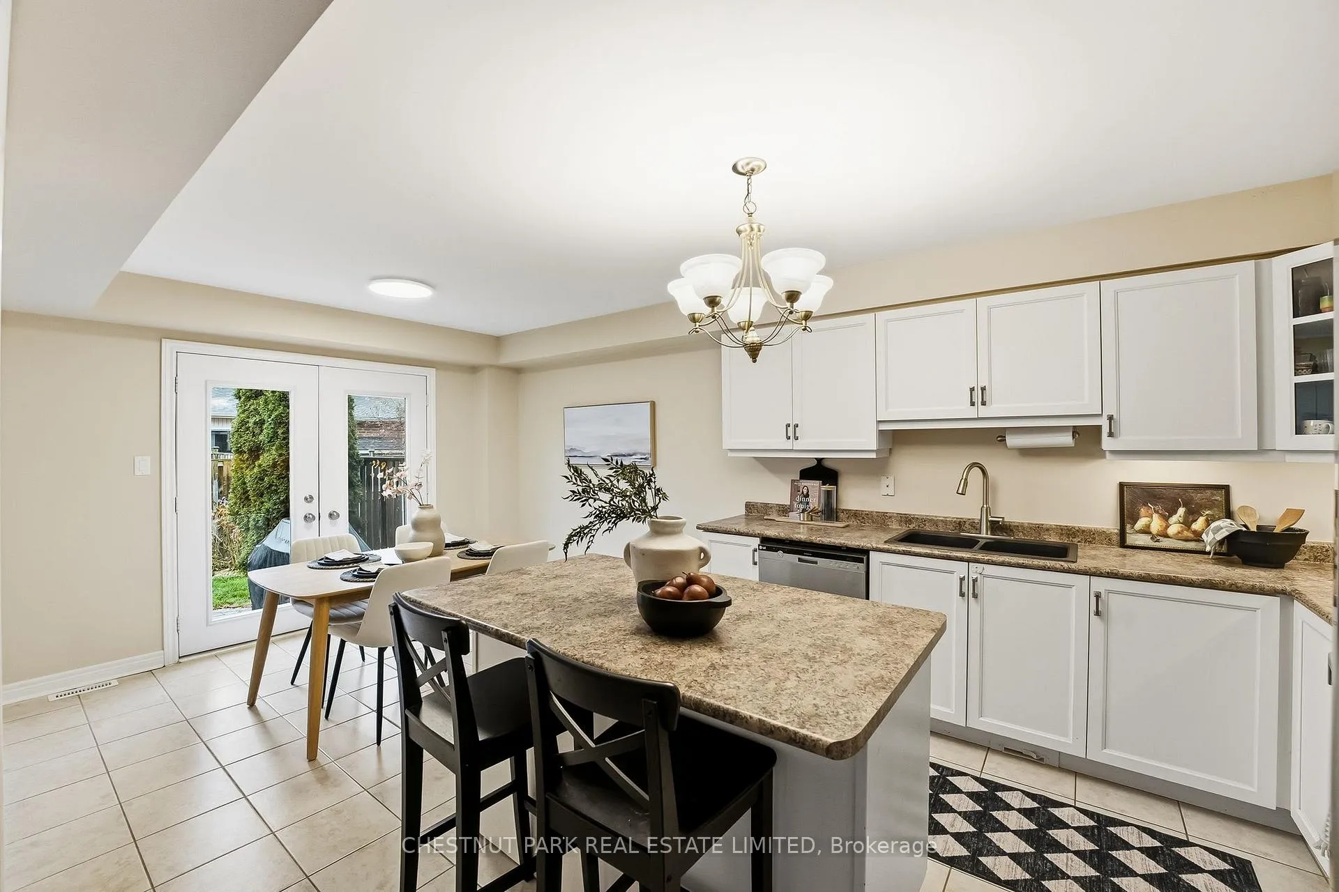 Photo 10 of 55 Apple Tree Crescent, Uxbridge — HOMEH