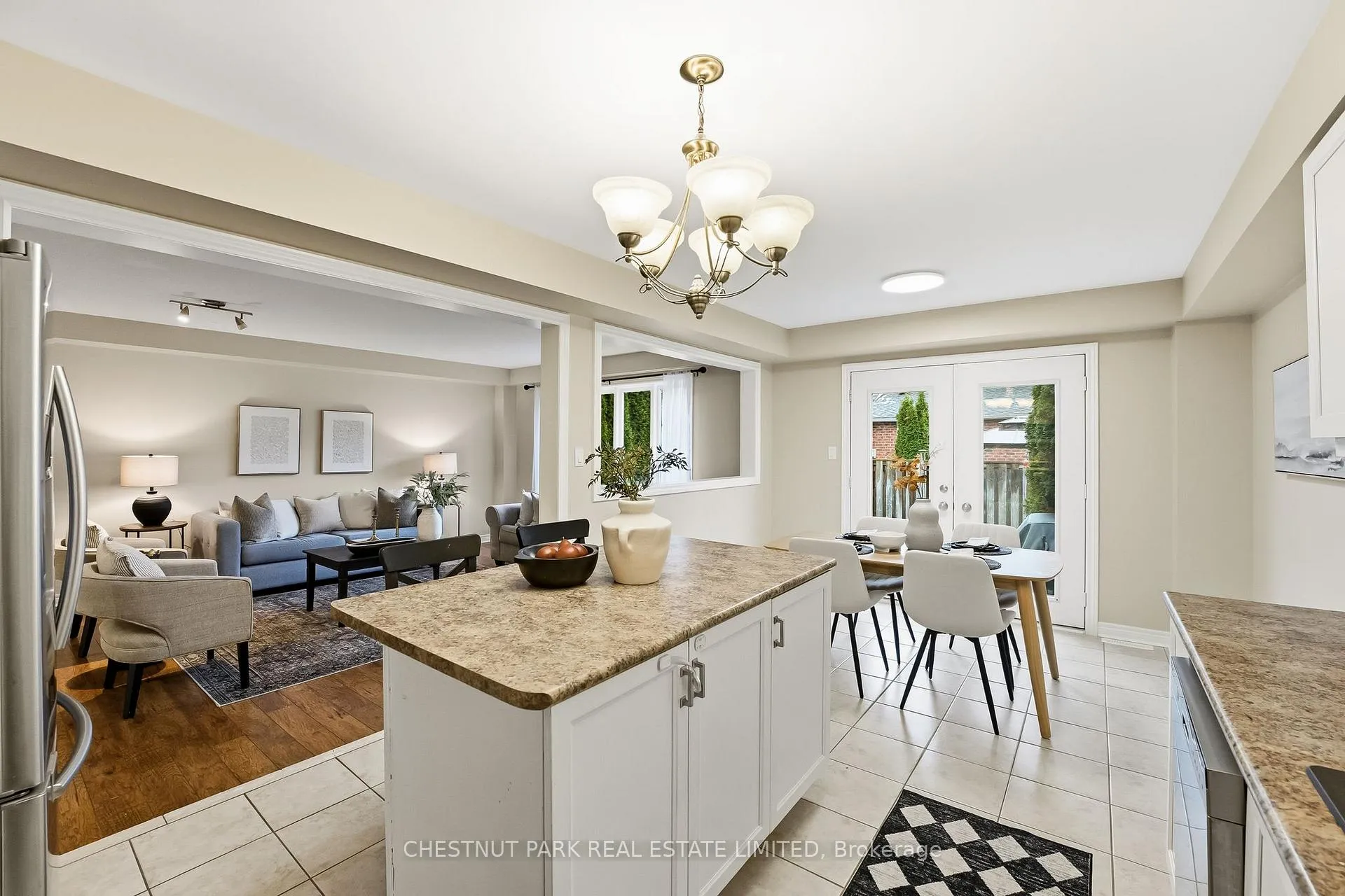 Photo 13 of 55 Apple Tree Crescent, Uxbridge — HOMEH