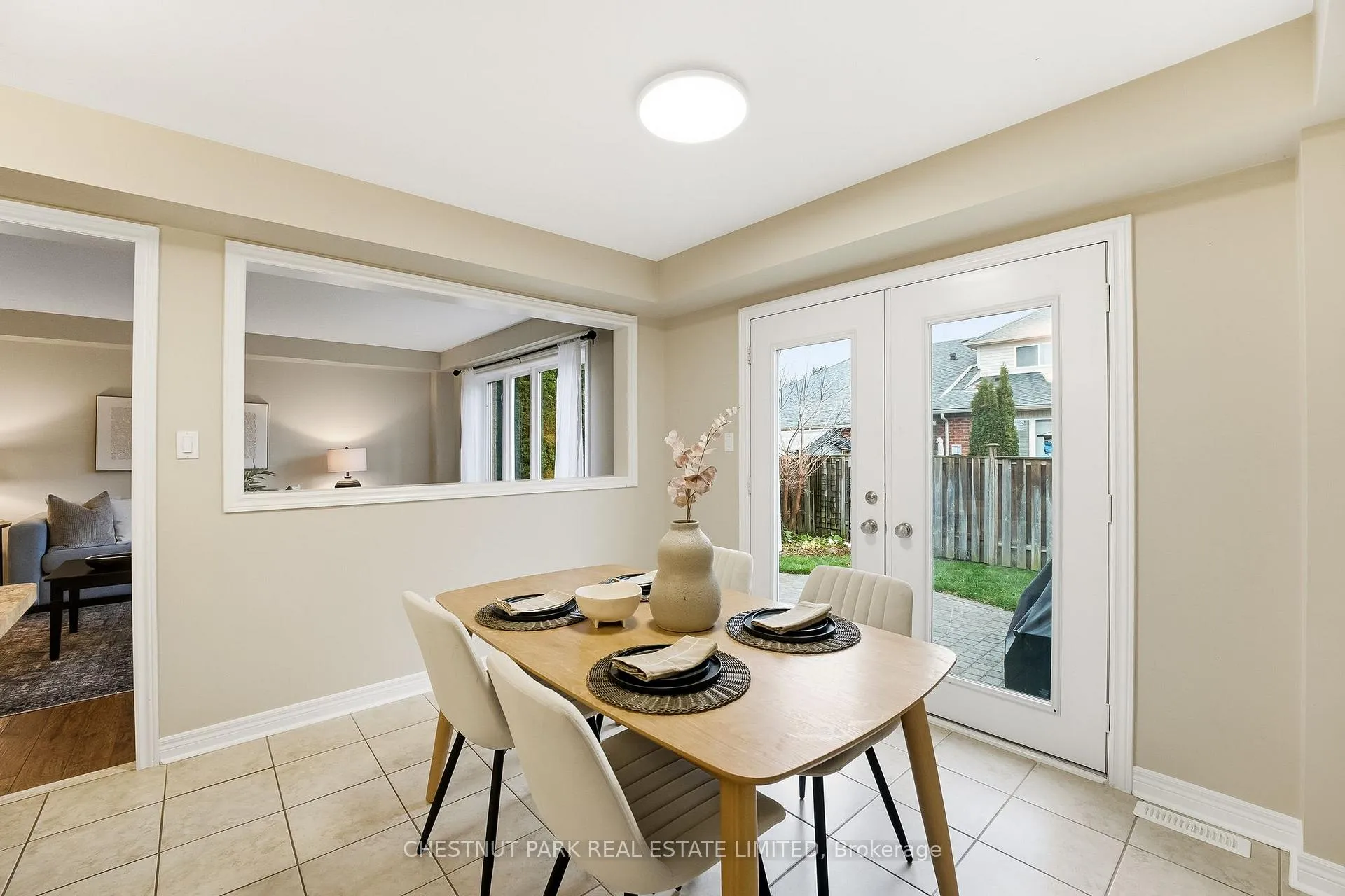 Photo 14 of 55 Apple Tree Crescent, Uxbridge — HOMEH