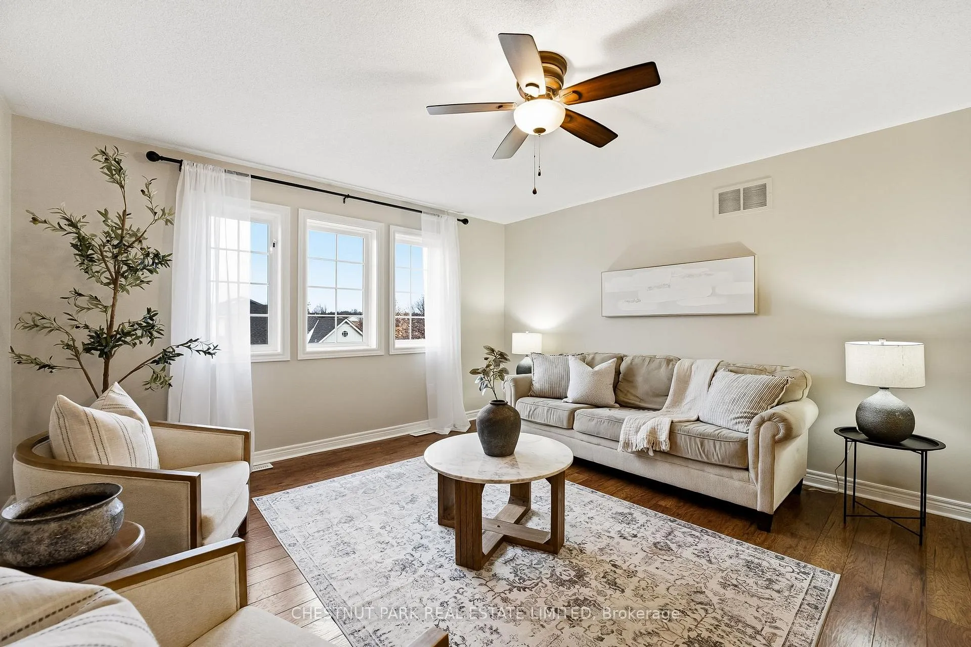 Photo 19 of 55 Apple Tree Crescent, Uxbridge — HOMEH