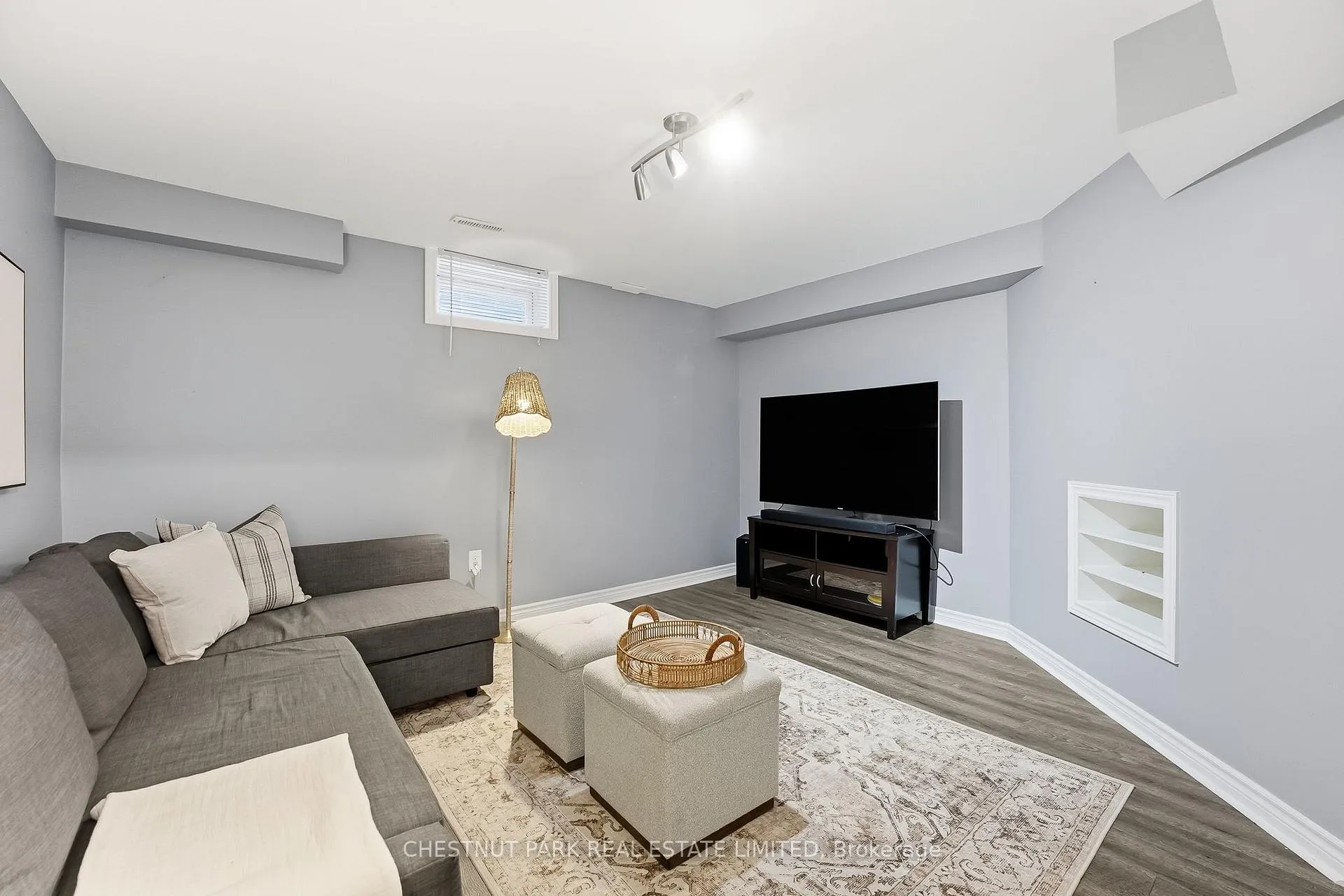 Photo 31 of 55 Apple Tree Crescent, Uxbridge — HOMEH