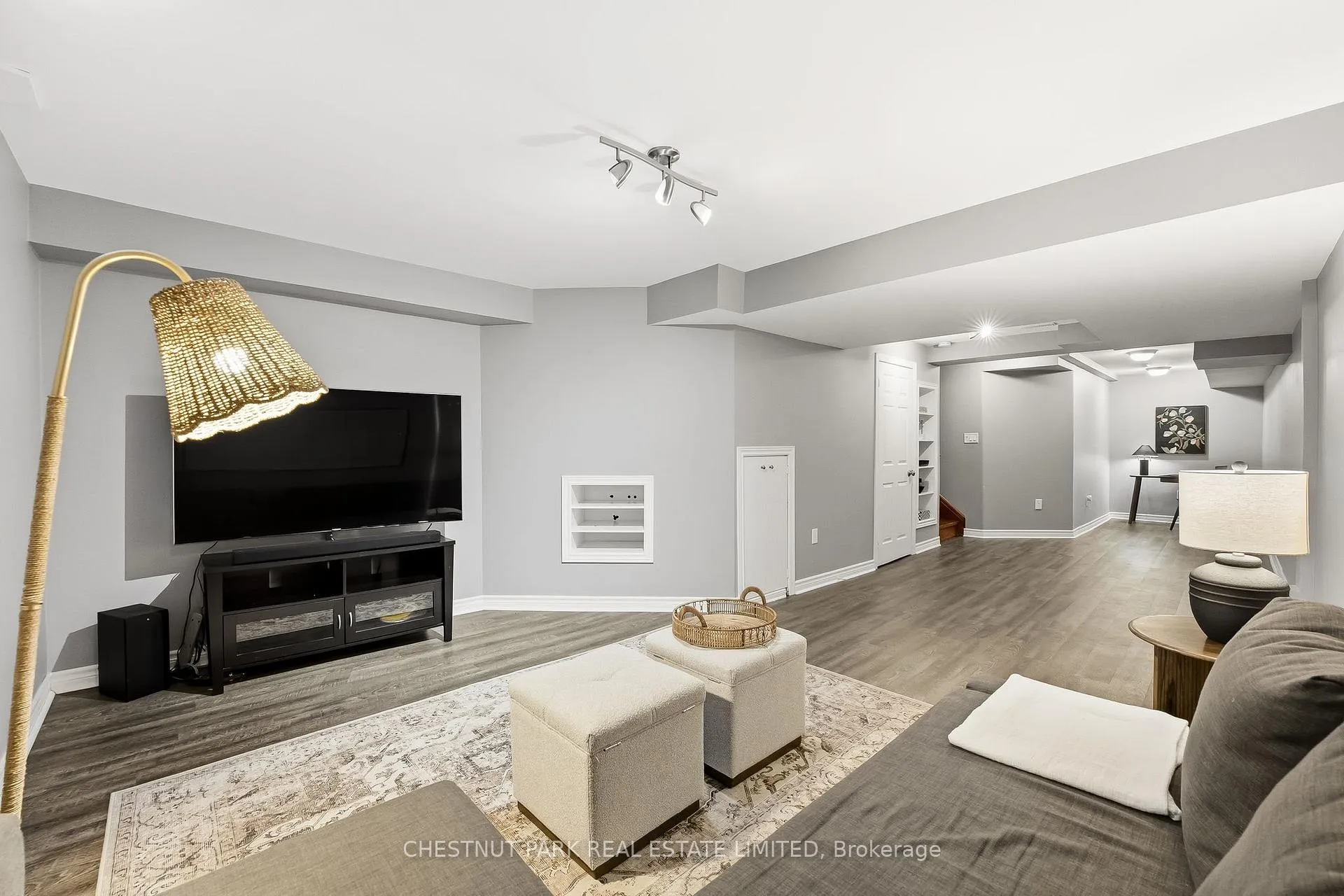 Photo 32 of 55 Apple Tree Crescent, Uxbridge — HOMEH