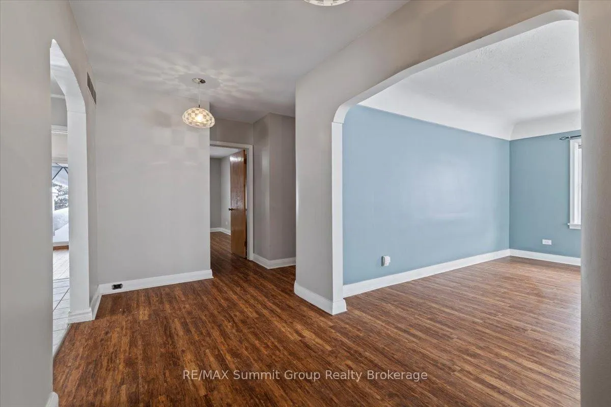 Photo 8 of 45 Toronto Road, Grey Highlands — HOMEH