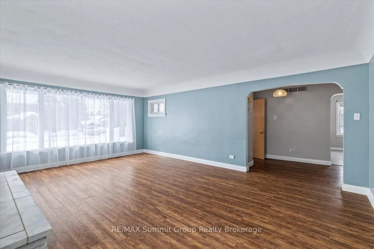 Photo 11 of 45 Toronto Road, Grey Highlands — HOMEH