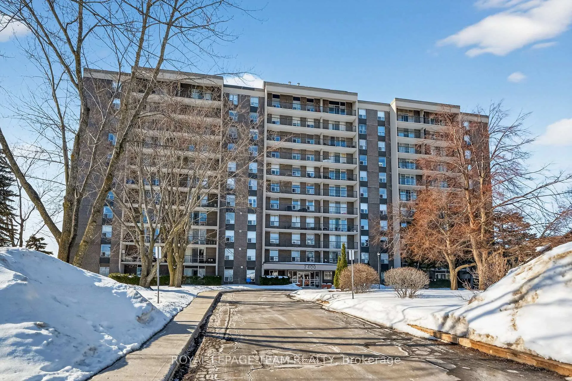 Photo 1 of Unit 403, 2400 Virginia Dr, Ottawa, Guildwood Estates - Urbandale Acres — HOMEH