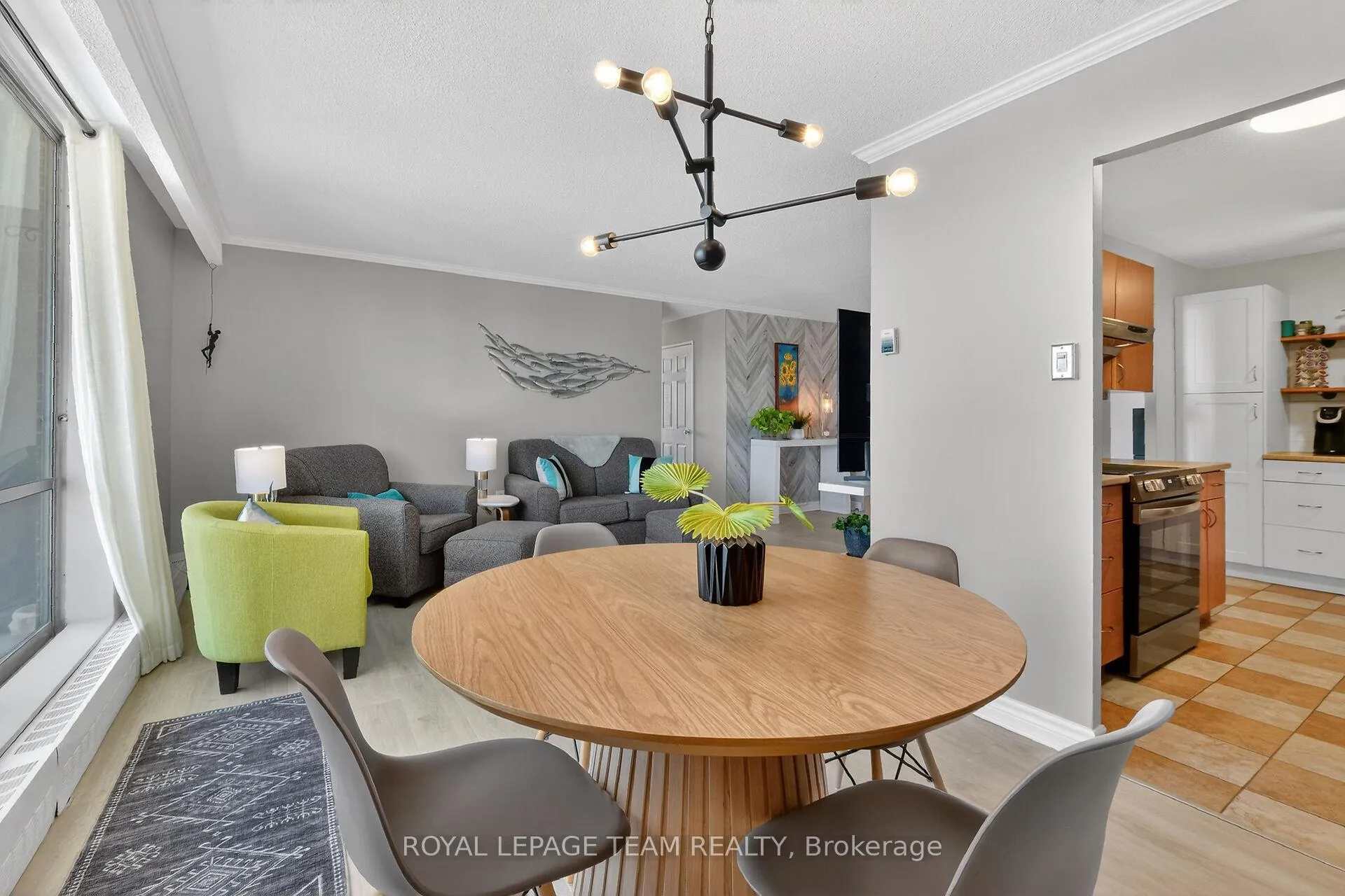 Photo 11 of Unit 403, 2400 Virginia Dr, Ottawa, Guildwood Estates - Urbandale Acres — HOMEH