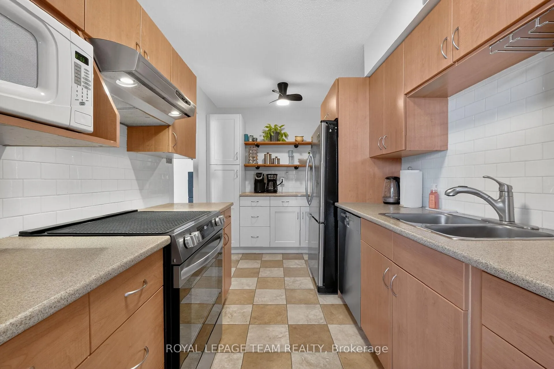 Photo 12 of Unit 403, 2400 Virginia Dr, Ottawa, Guildwood Estates - Urbandale Acres — HOMEH