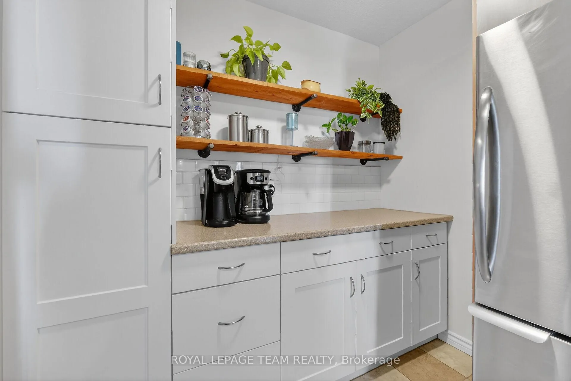 Photo 16 of Unit 403, 2400 Virginia Dr, Ottawa, Guildwood Estates - Urbandale Acres — HOMEH