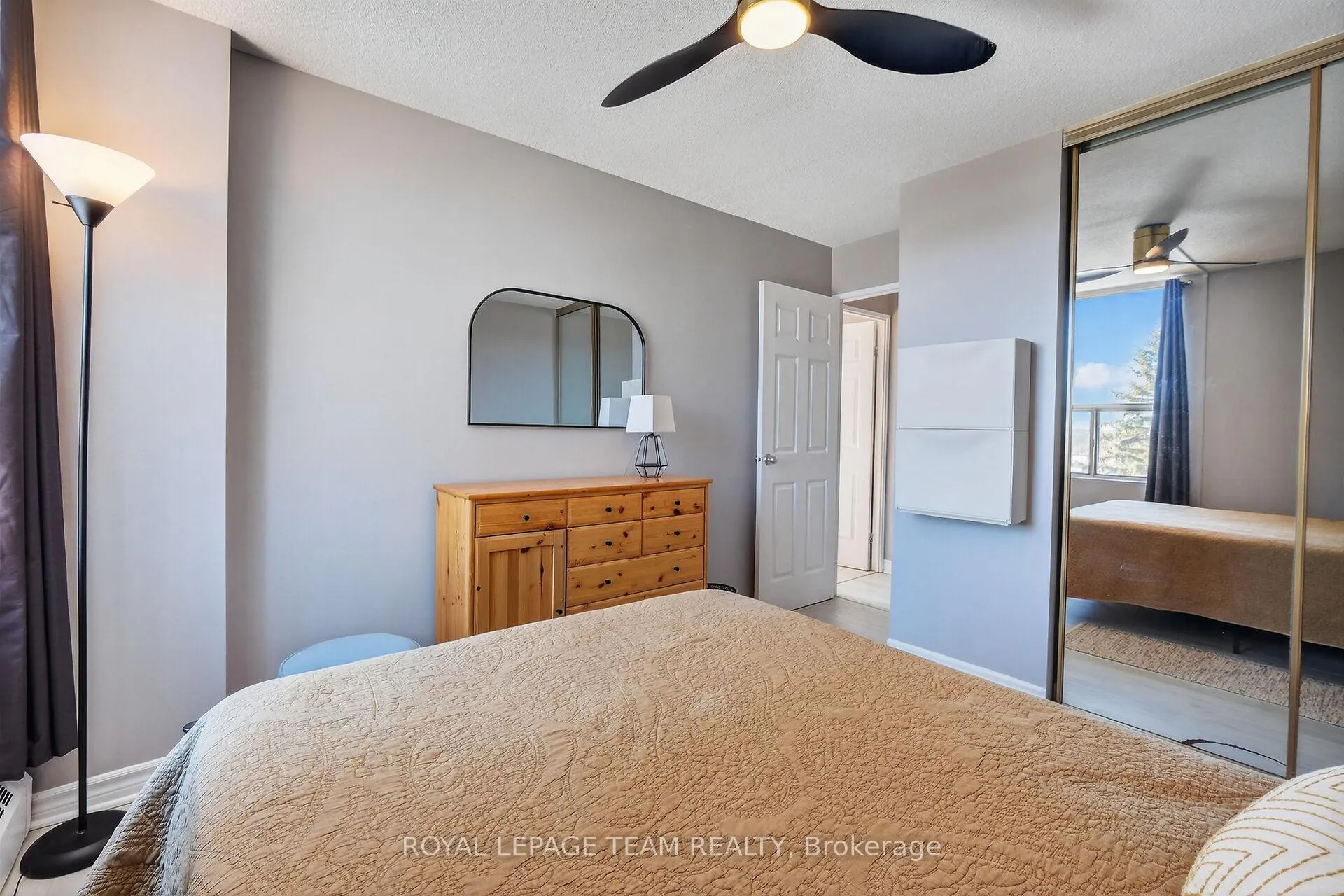 Photo 19 of Unit 403, 2400 Virginia Dr, Ottawa, Guildwood Estates - Urbandale Acres — HOMEH