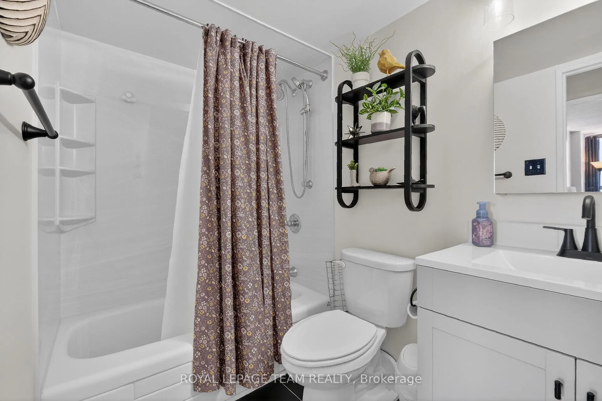 Photo 26 of Unit 403, 2400 Virginia Dr, Ottawa, Guildwood Estates - Urbandale Acres — HOMEH