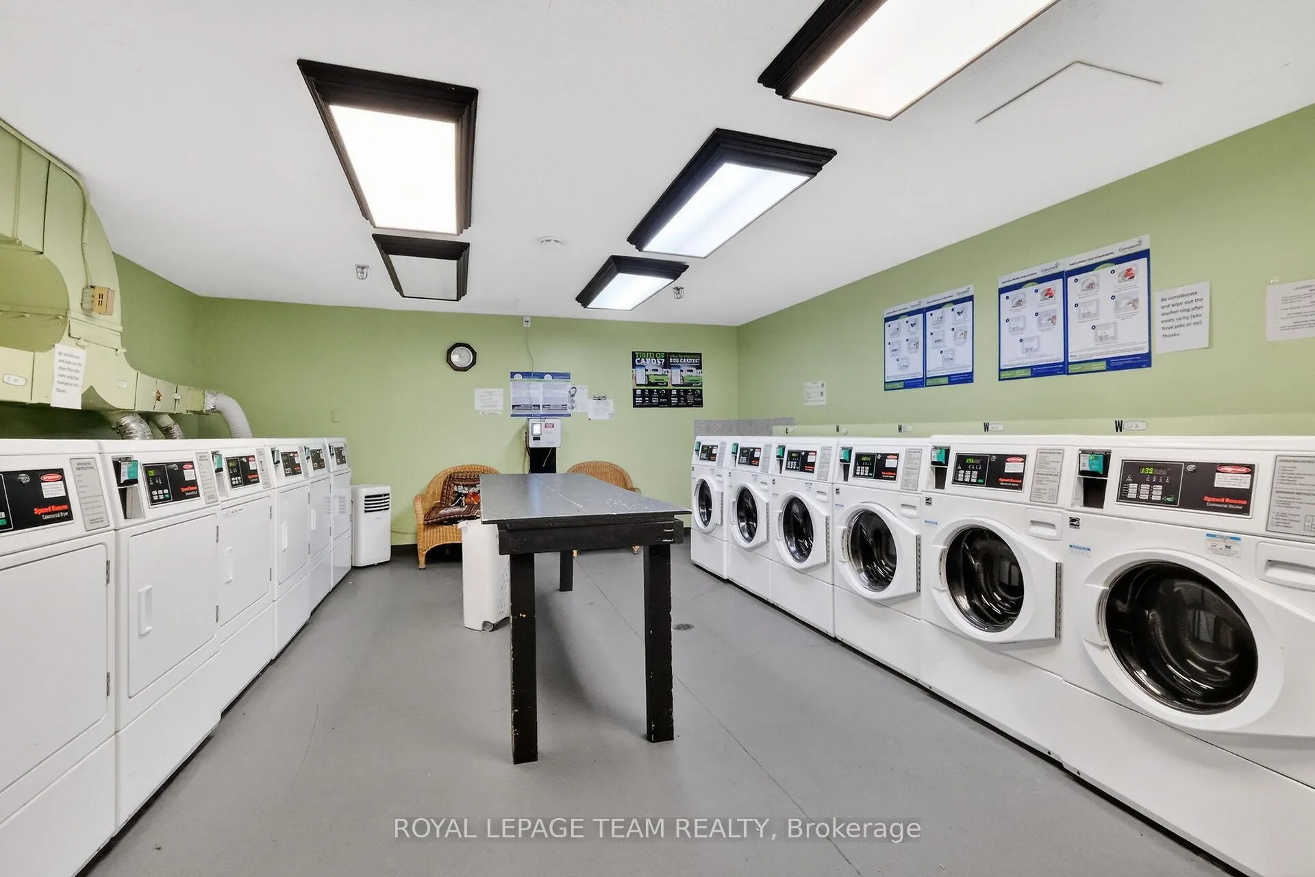 Photo 29 of Unit 403, 2400 Virginia Dr, Ottawa, Guildwood Estates - Urbandale Acres — HOMEH