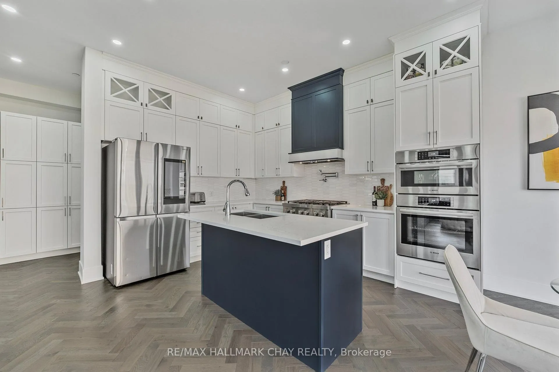 Photo 5 of 260 Sikura Circle, Aurora, Rural Aurora — HOMEH
