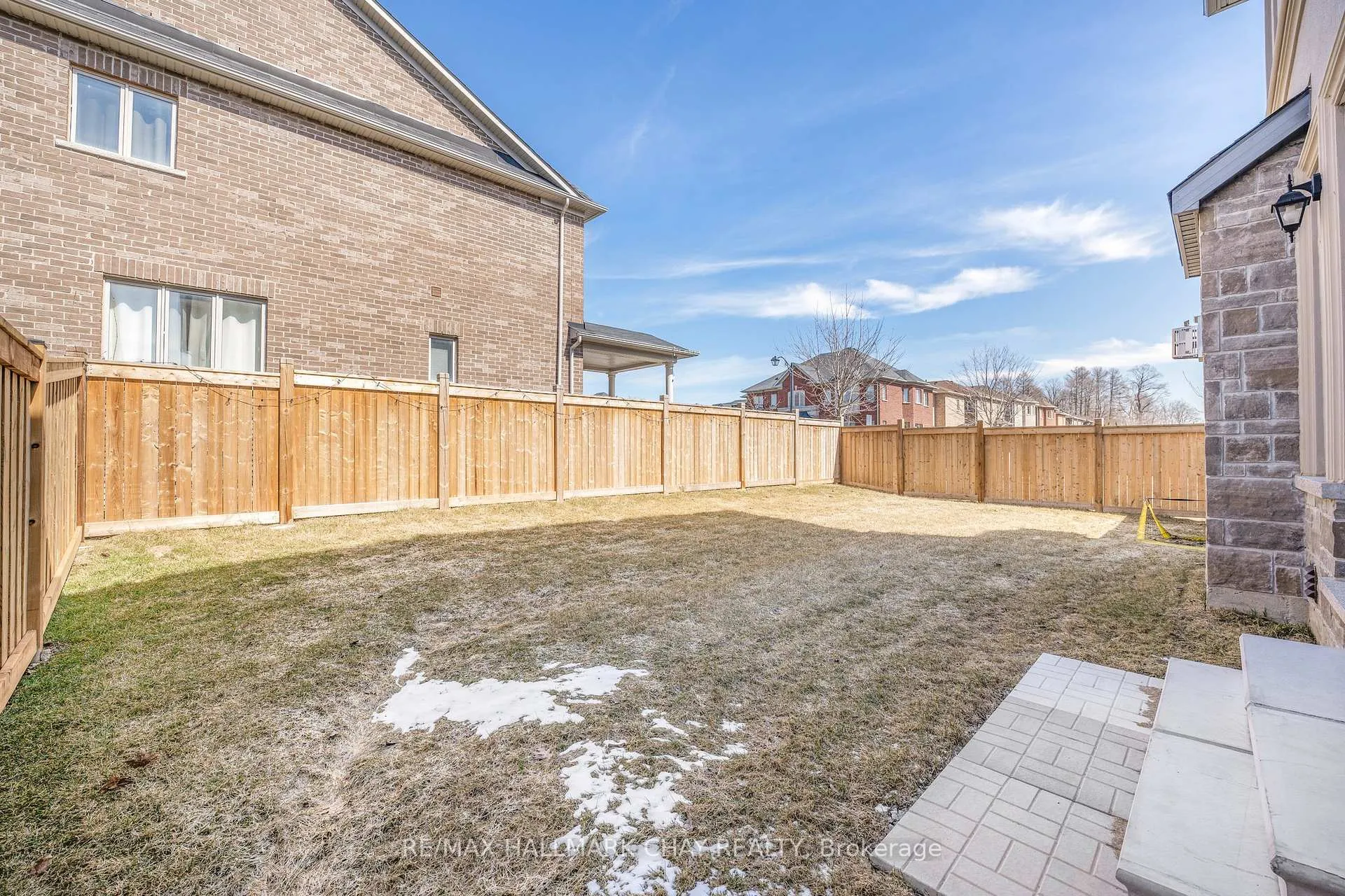 Photo 32 of 260 Sikura Circle, Aurora, Rural Aurora — HOMEH