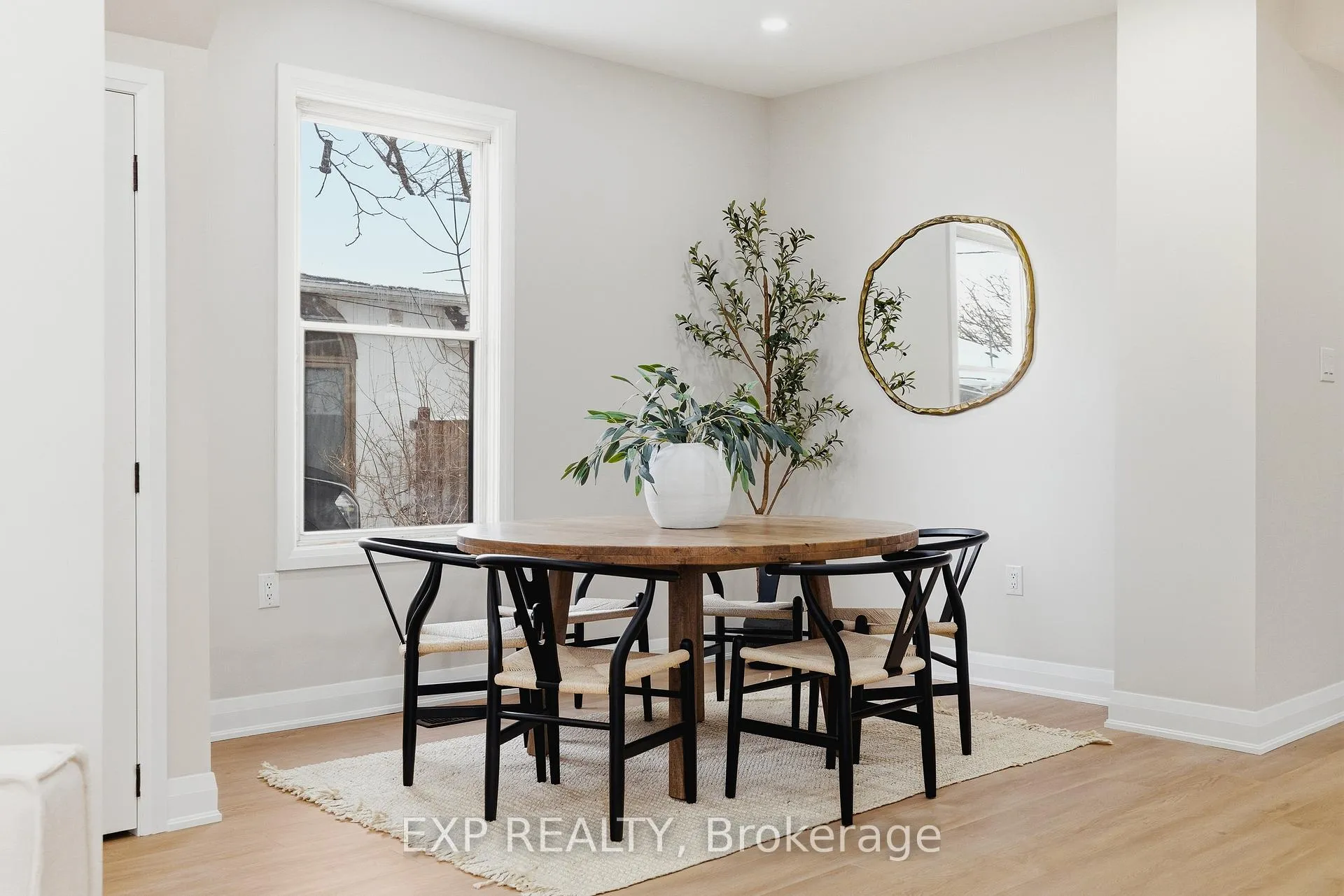 Photo 6 of 18 Foster Avenue, Guelph, Downtown — HOMEH