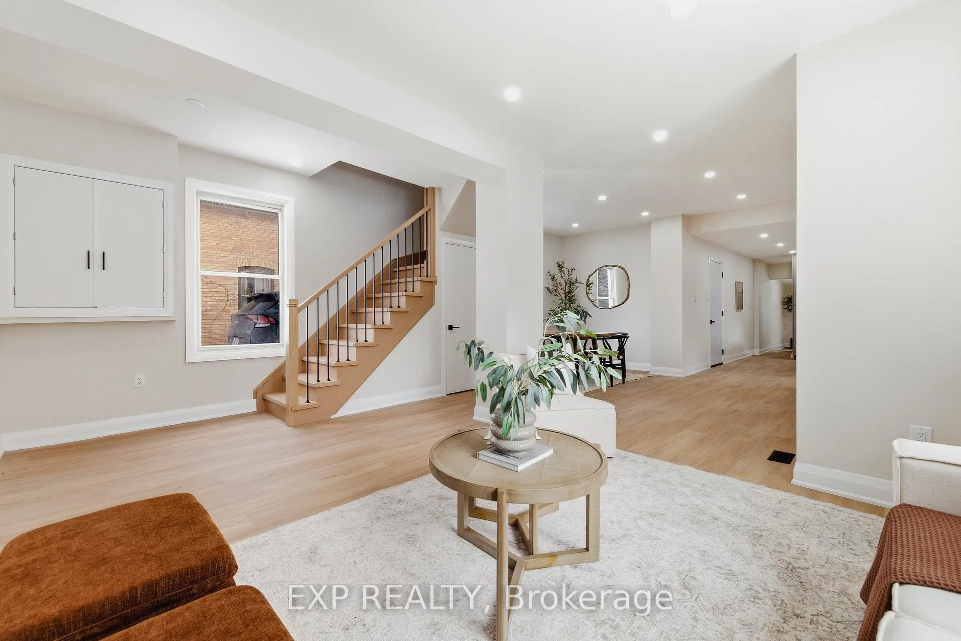 Photo 7 of 18 Foster Avenue, Guelph, Downtown — HOMEH