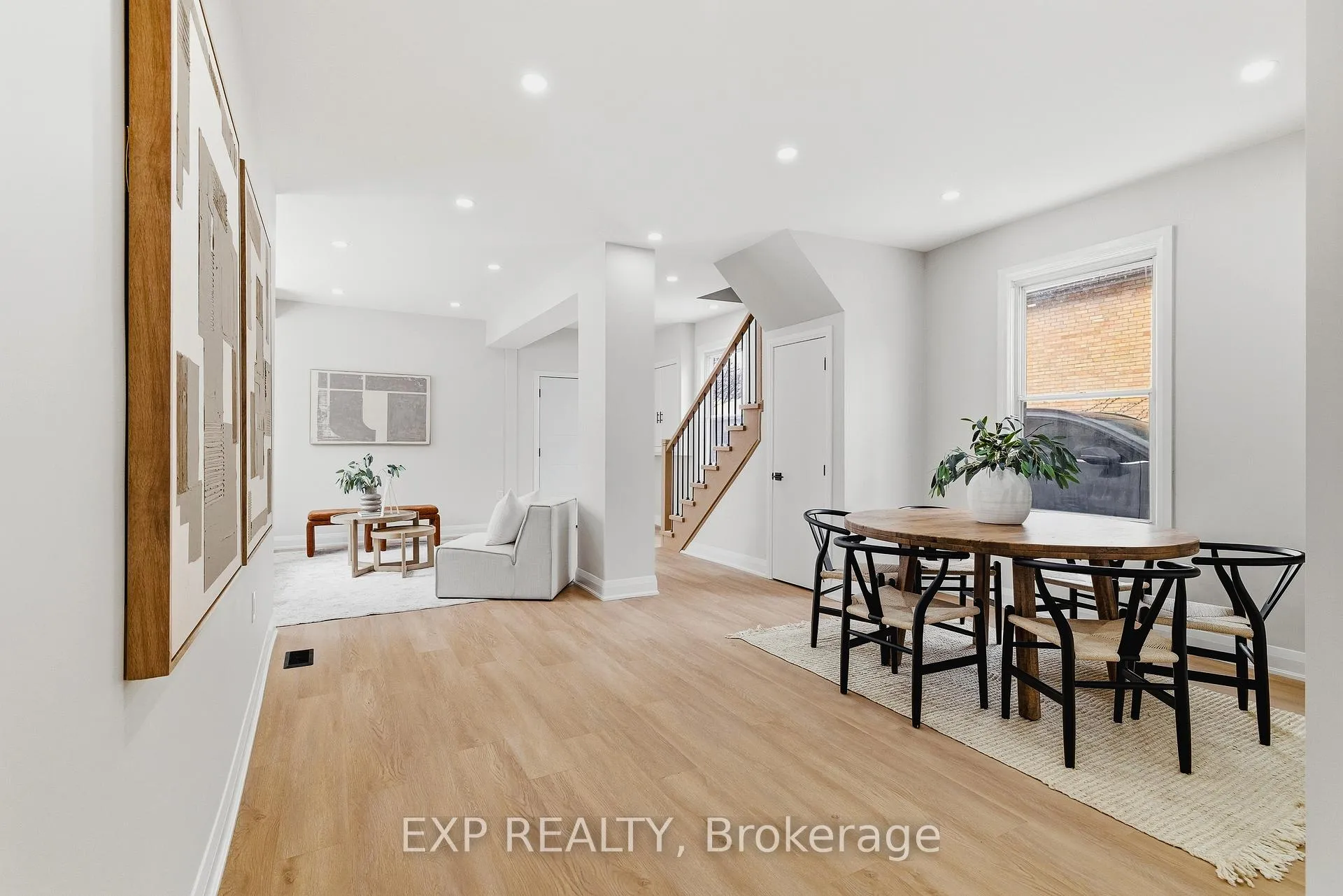 Photo 11 of 18 Foster Avenue, Guelph, Downtown — HOMEH