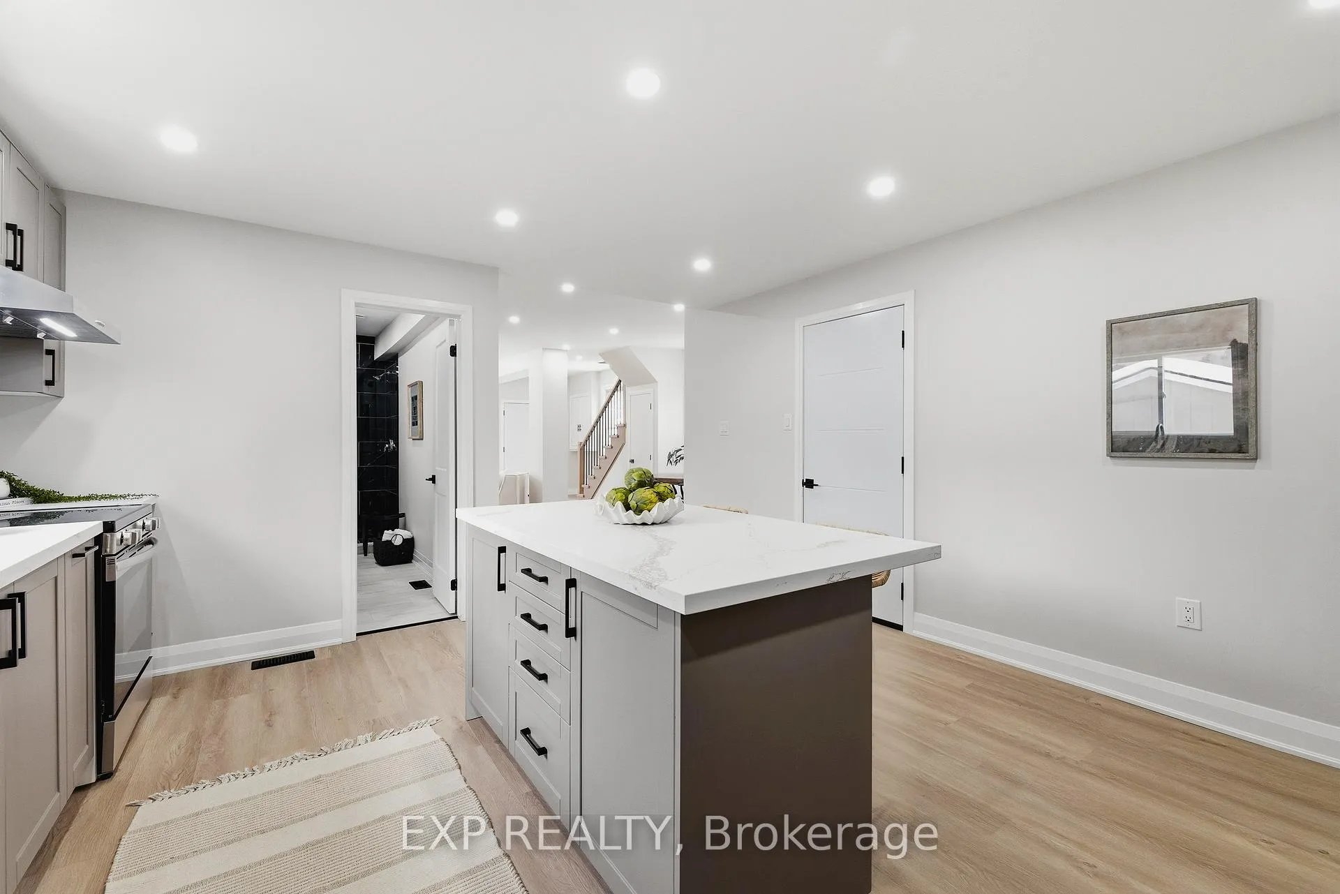 Photo 14 of 18 Foster Avenue, Guelph, Downtown — HOMEH