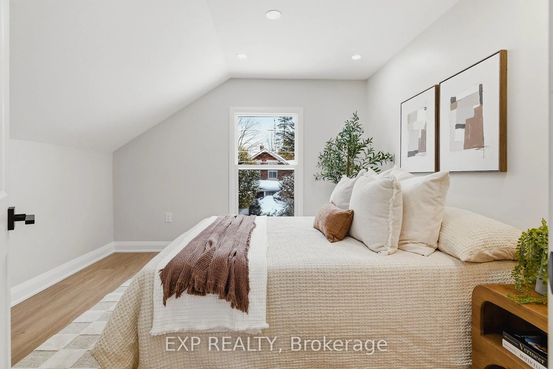Photo 24 of 18 Foster Avenue, Guelph, Downtown — HOMEH