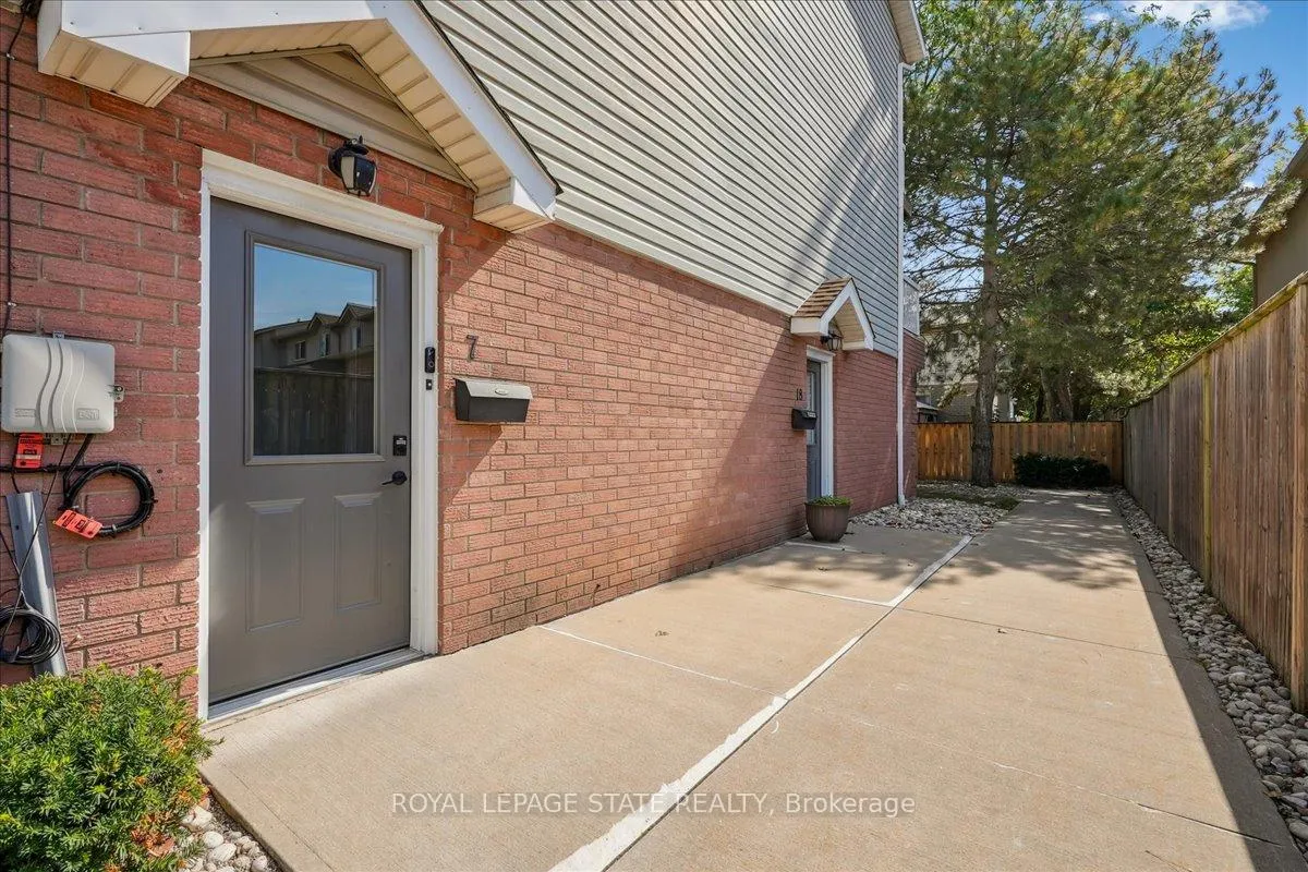 Photo 11 of Unit 7, 912 Rymal Road E, Hamilton, Broughton — HOMEH