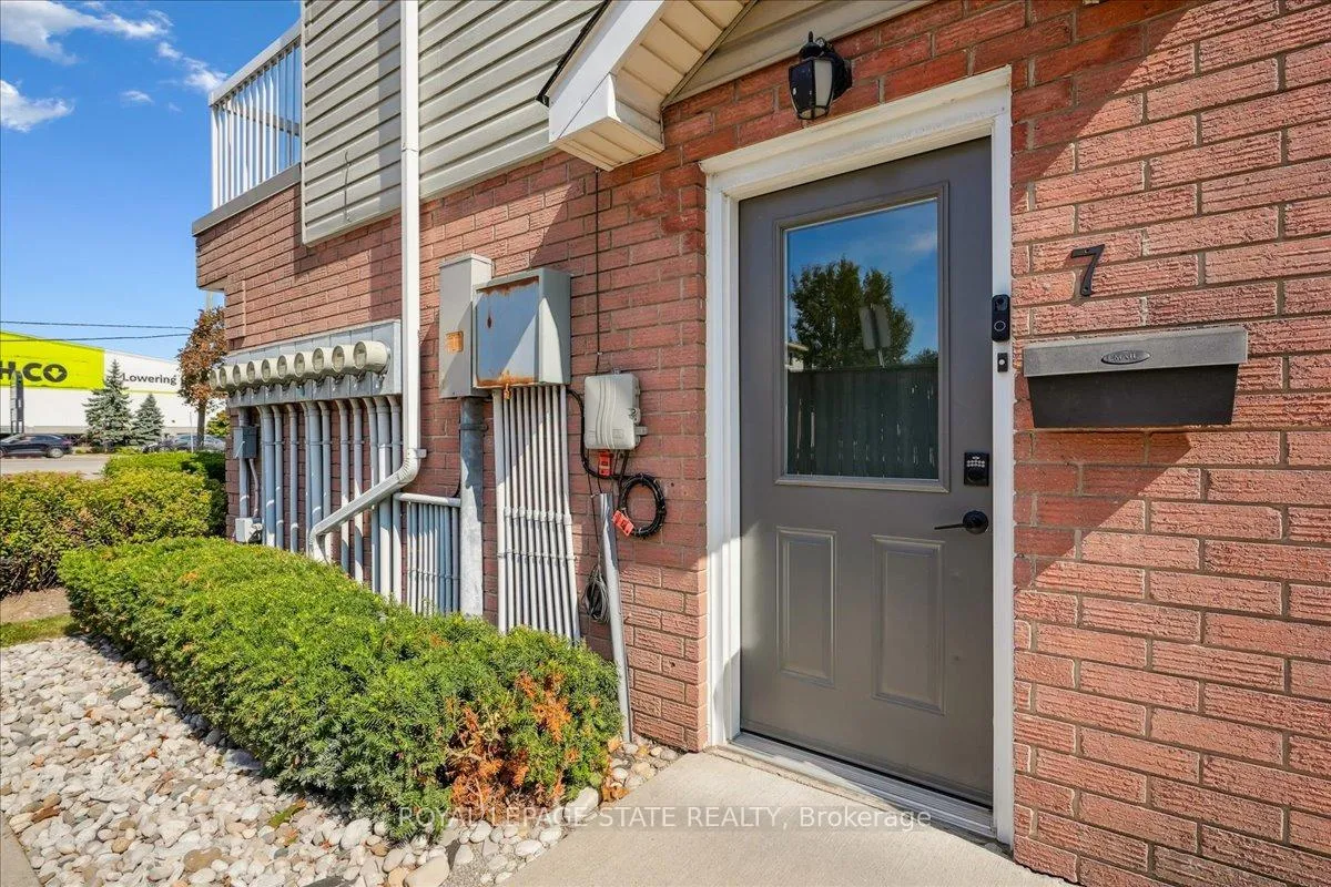 Photo 12 of Unit 7, 912 Rymal Road E, Hamilton, Broughton — HOMEH