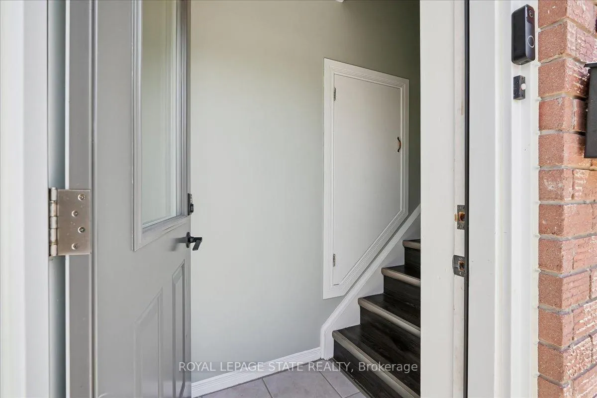 Photo 13 of Unit 7, 912 Rymal Road E, Hamilton, Broughton — HOMEH