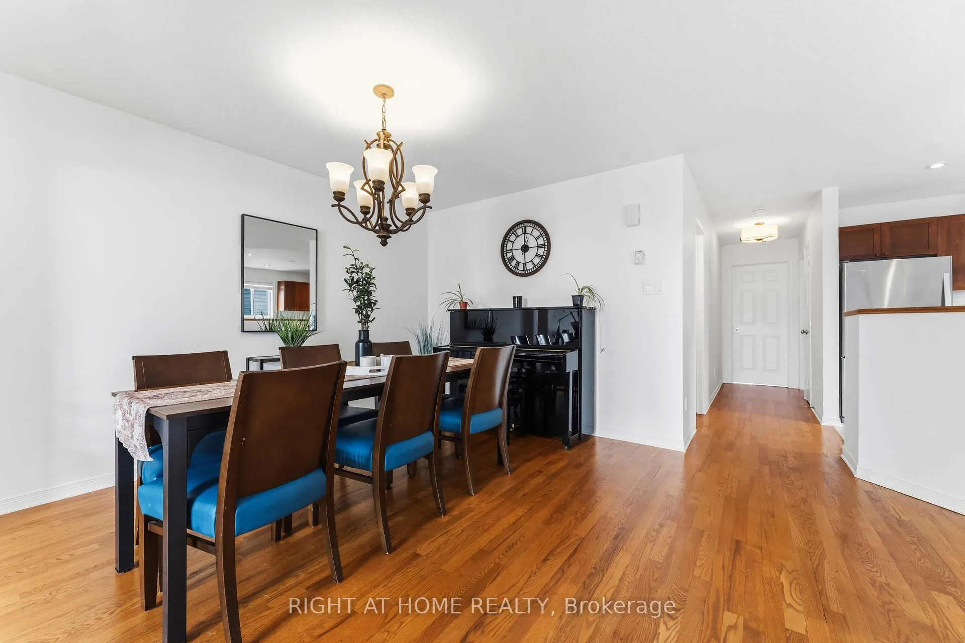 Photo 13 of 4 Castle Glen Crescent, Ottawa, Kanata - Glencairn/Hazeldean — HOMEH
