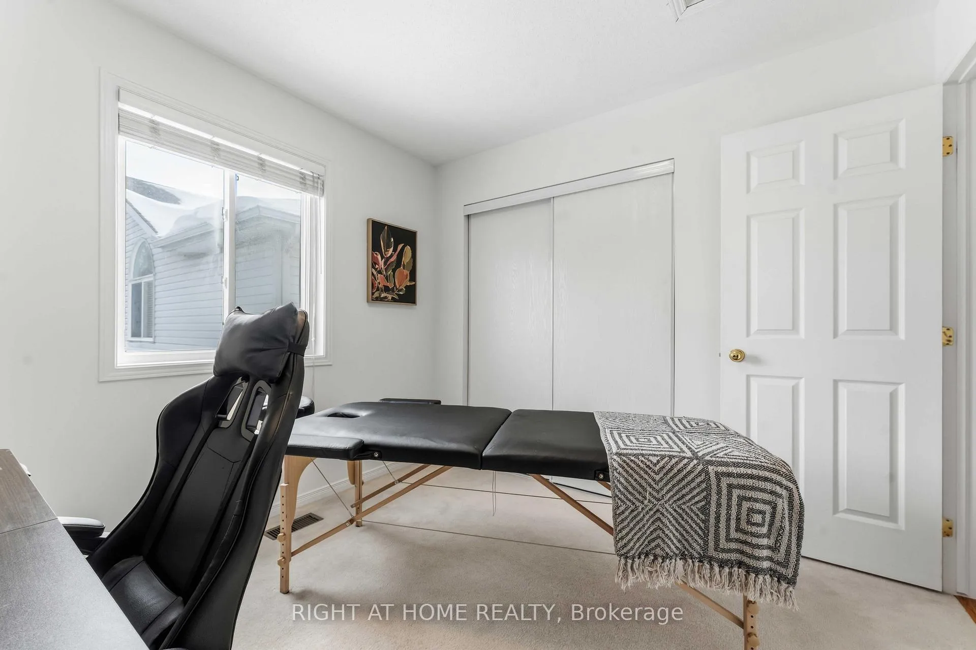 Photo 22 of 4 Castle Glen Crescent, Ottawa, Kanata - Glencairn/Hazeldean — HOMEH