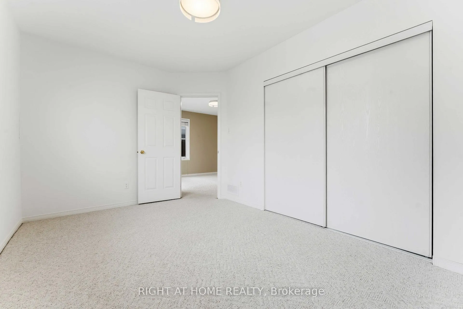 Photo 30 of 4 Castle Glen Crescent, Ottawa, Kanata - Glencairn/Hazeldean — HOMEH