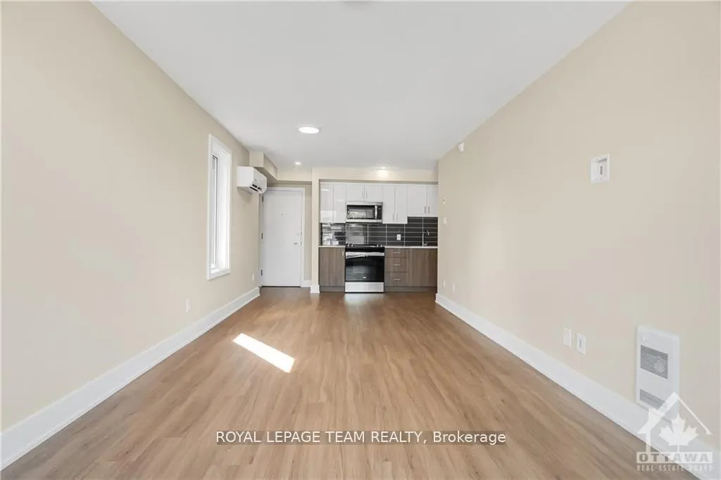 Photo 5 of Unit 8, 366 Winona Avenue, Ottawa, Westboro South — HOMEH