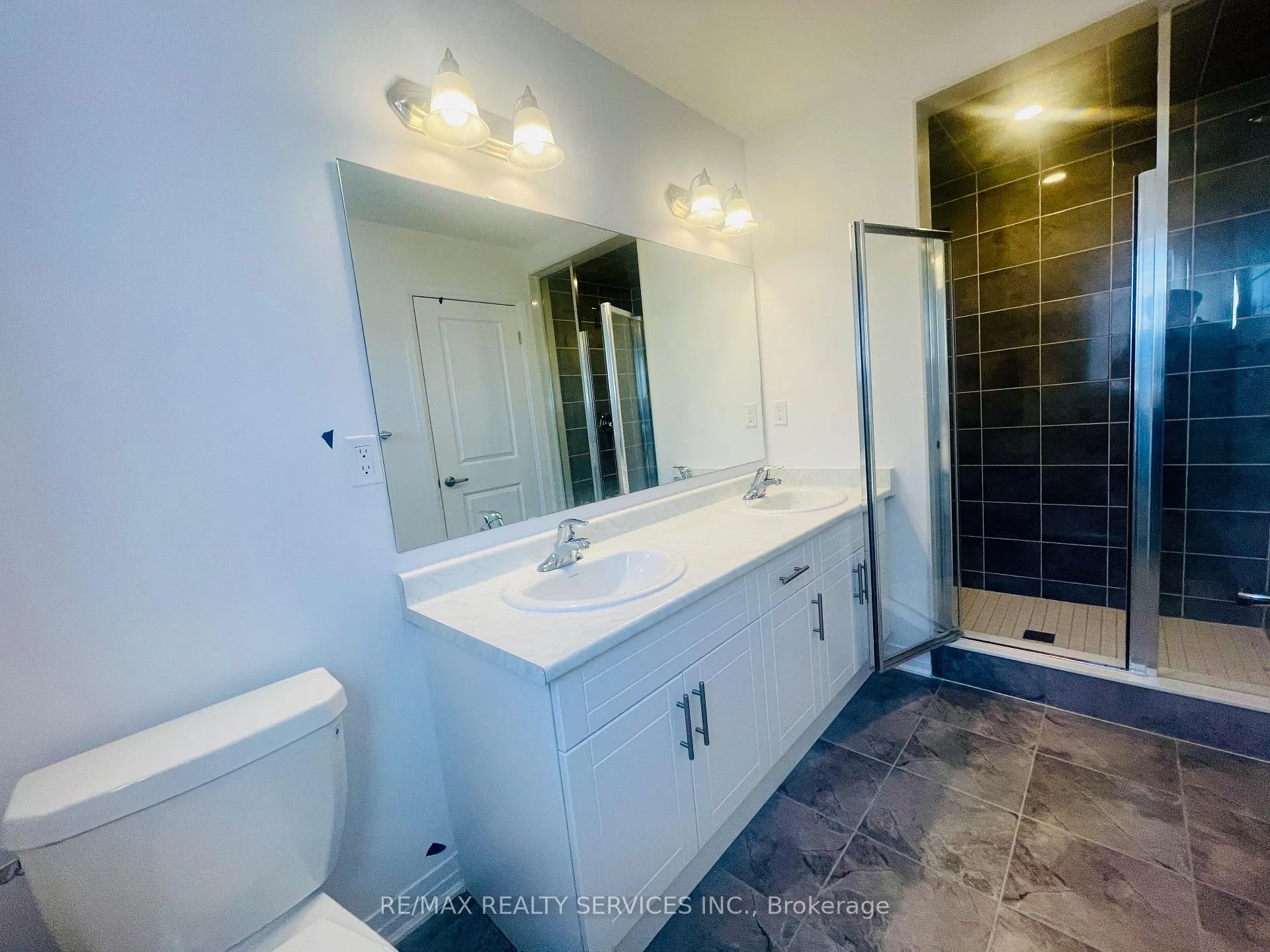 Photo 21 of 5 Worth Street, Stratford — HOMEH