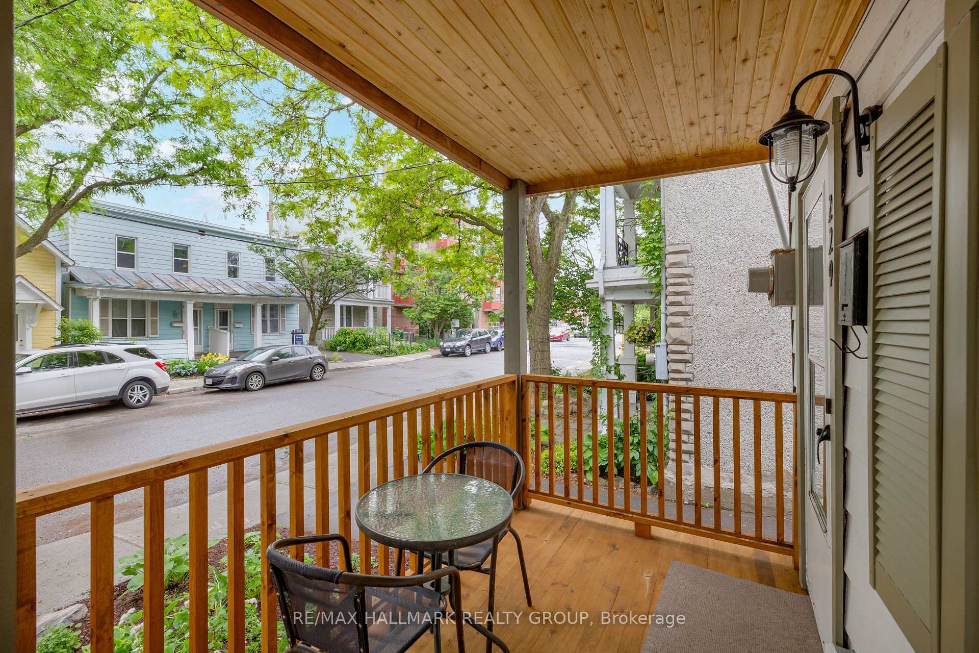 Photo 4 of 229 St Andrew Street, Ottawa, Lower Town/Byward Market — HOMEH