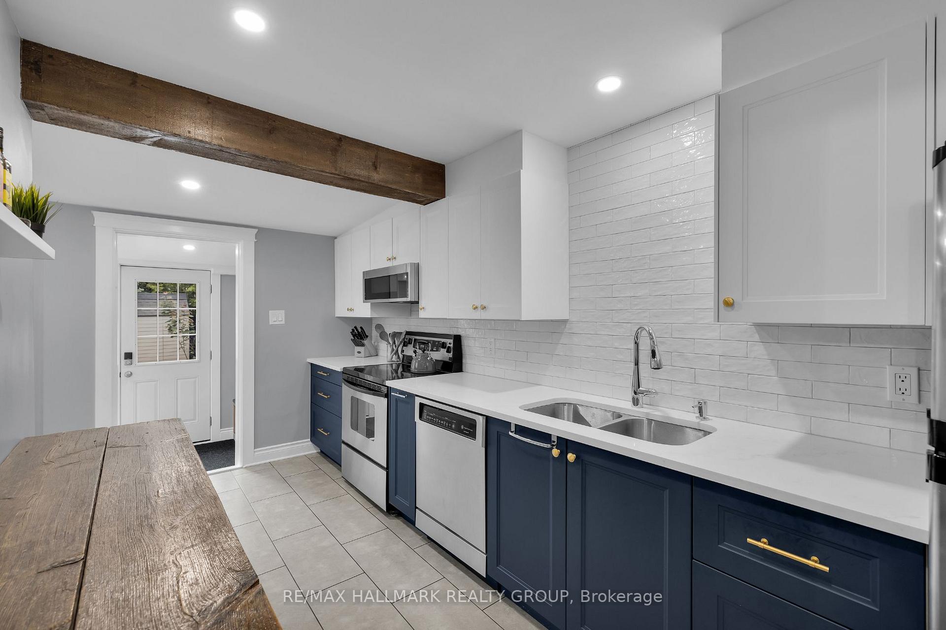 Photo 13 of 229 St Andrew Street, Ottawa, Lower Town/Byward Market — HOMEH