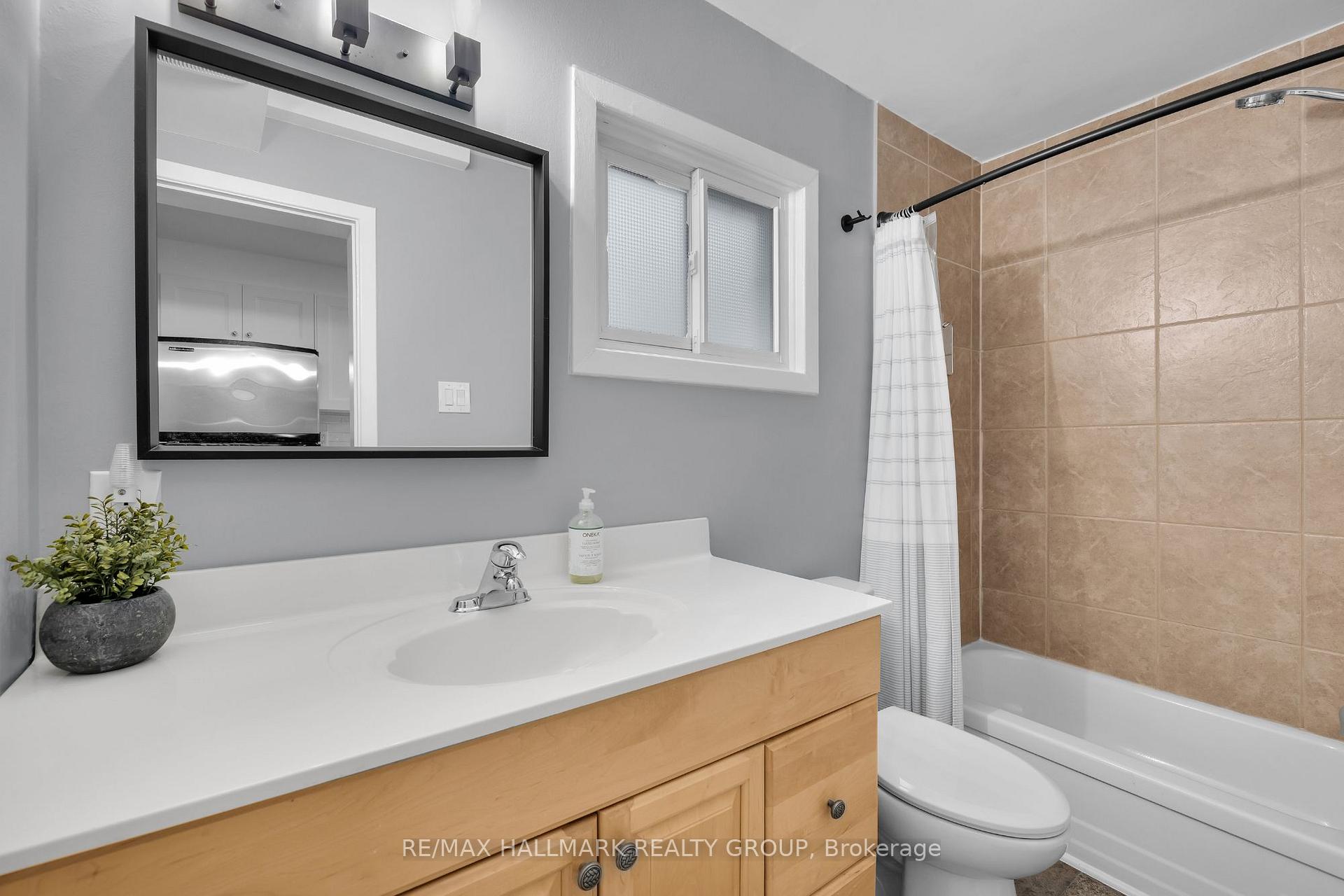 Photo 19 of 229 St Andrew Street, Ottawa, Lower Town/Byward Market — HOMEH